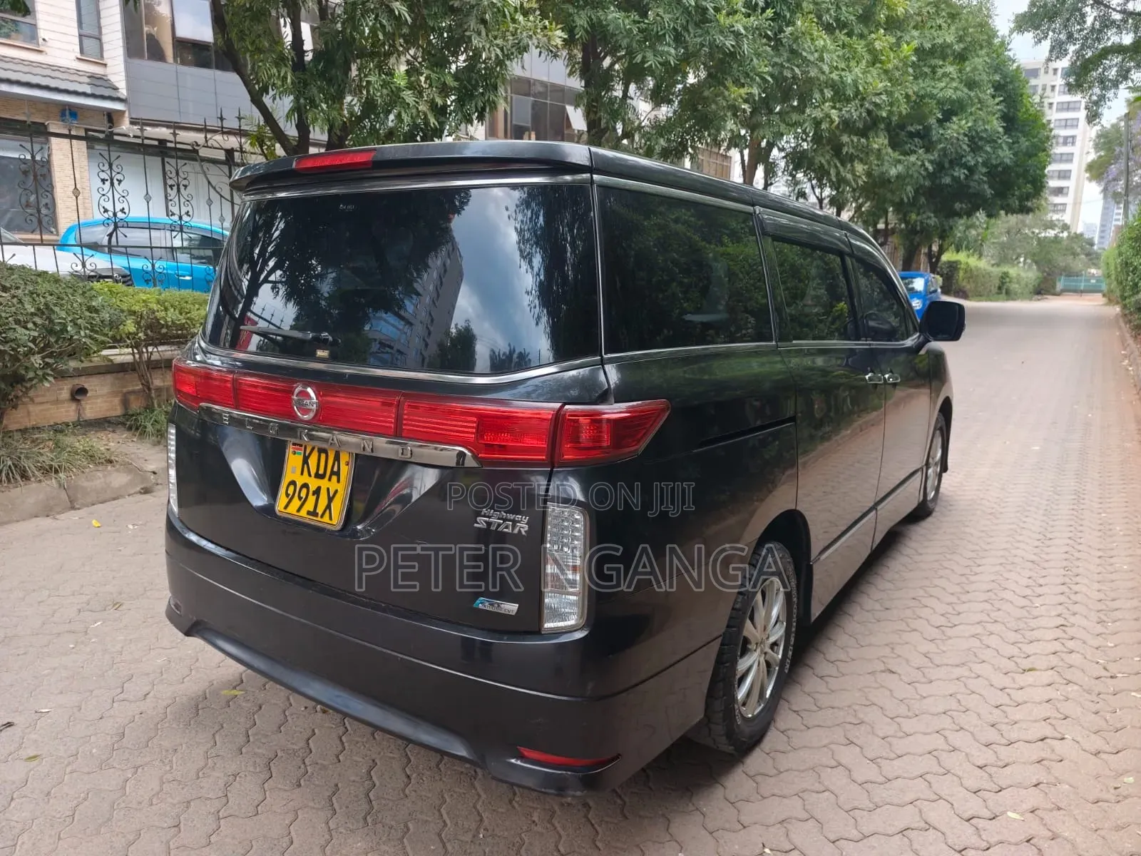 Nissan Elgrand 2013 Black