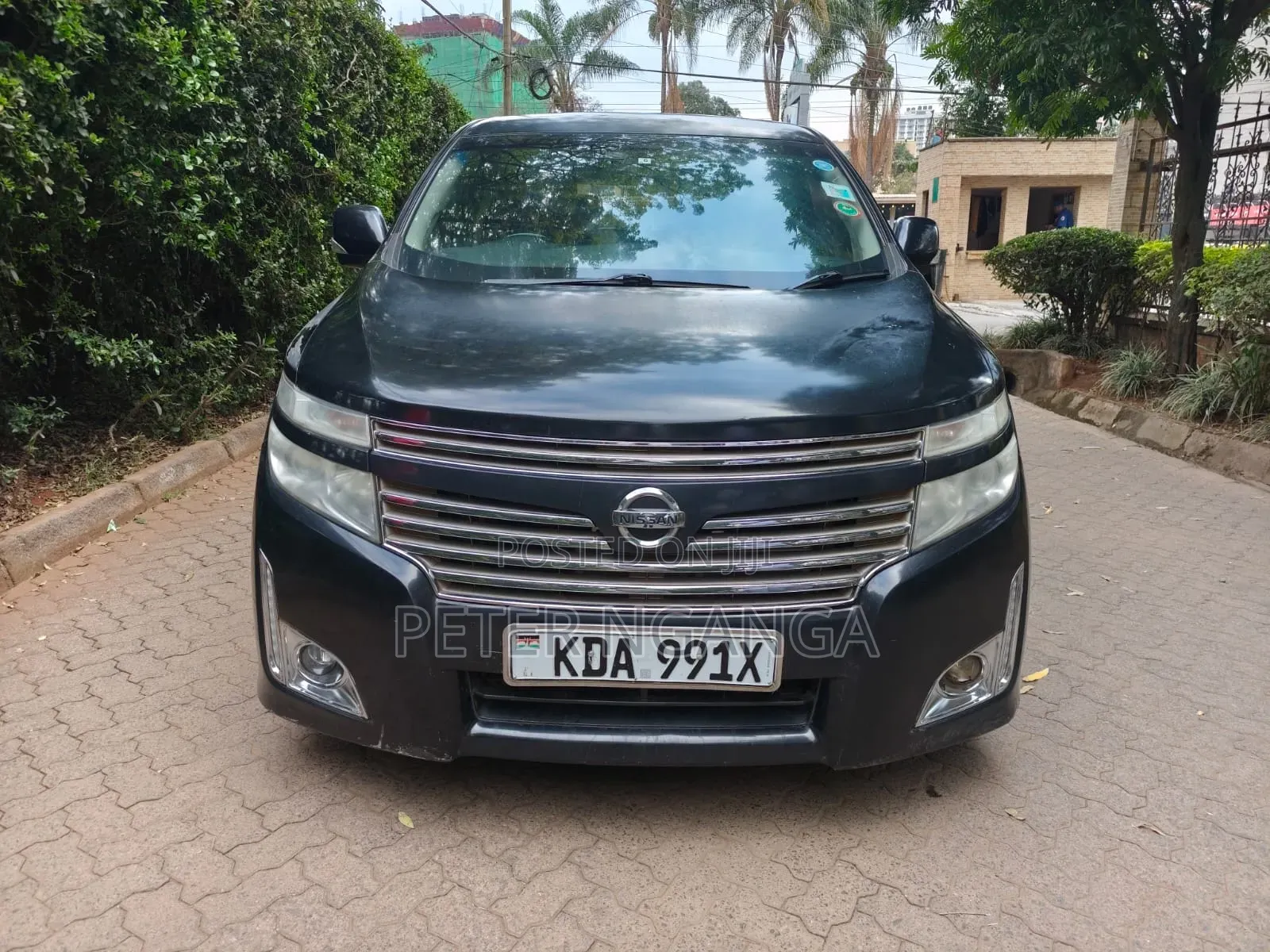 Nissan Elgrand 2013 Black