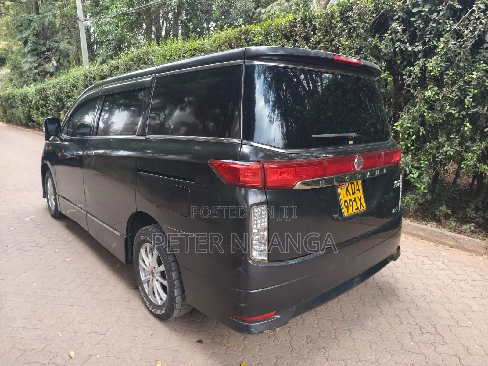 Nissan Elgrand 2013 Black