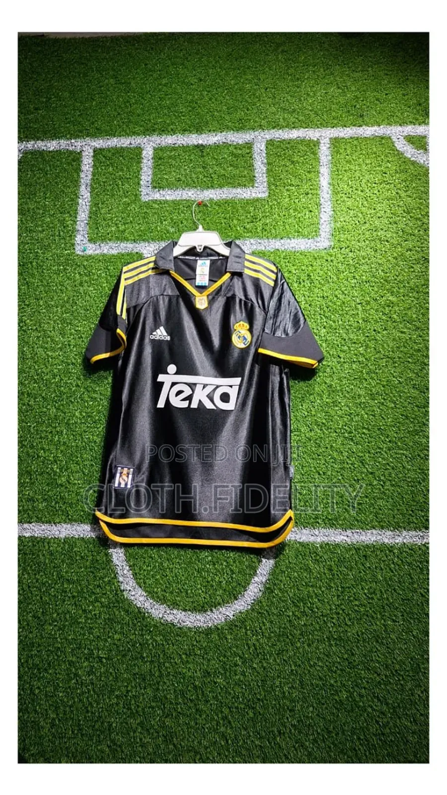 Real Madrid 1999/2000 Away Retro Jersey.