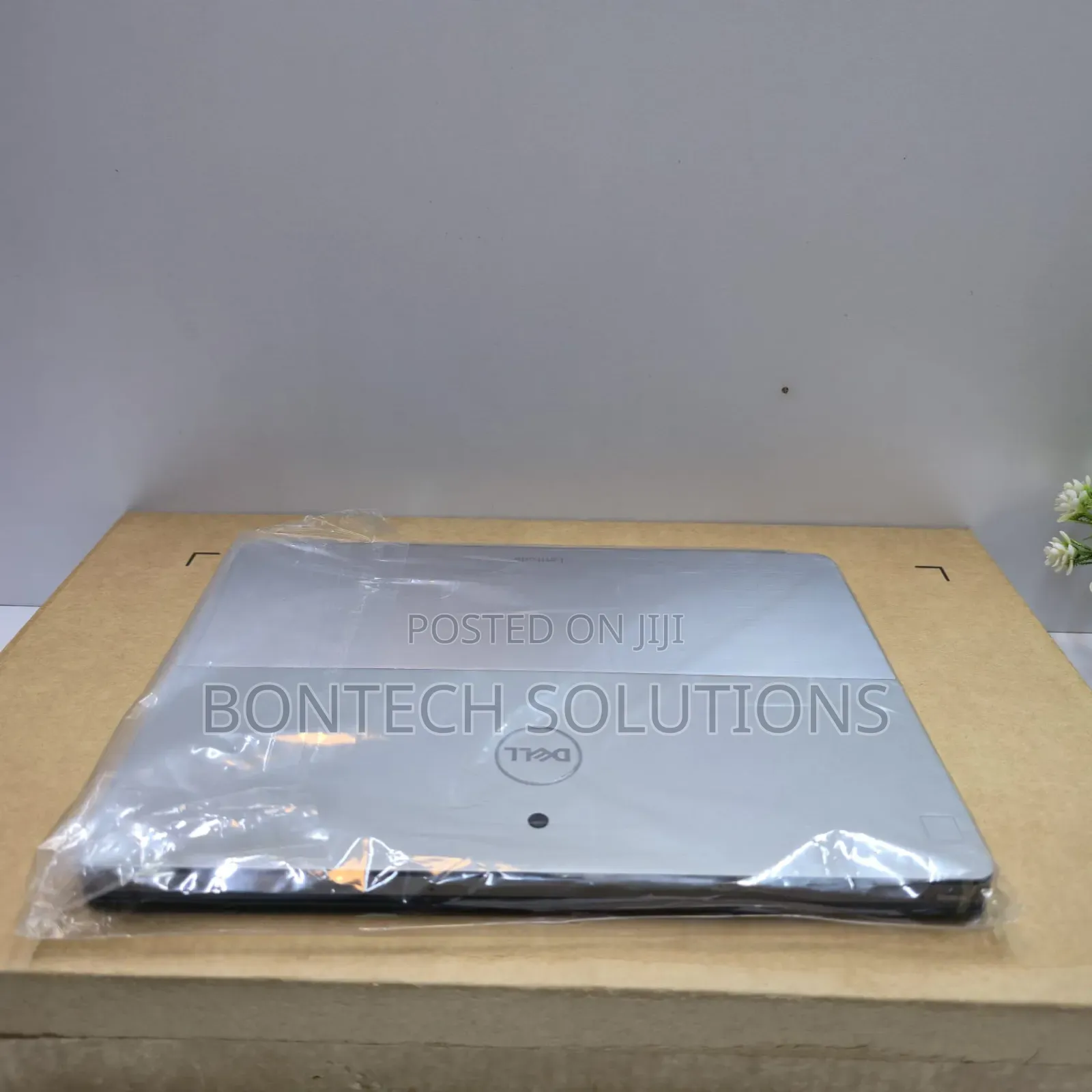 New Laptop Dell Latitude 7200 2-in-1 8GB Intel Core I7 SSD 256GB