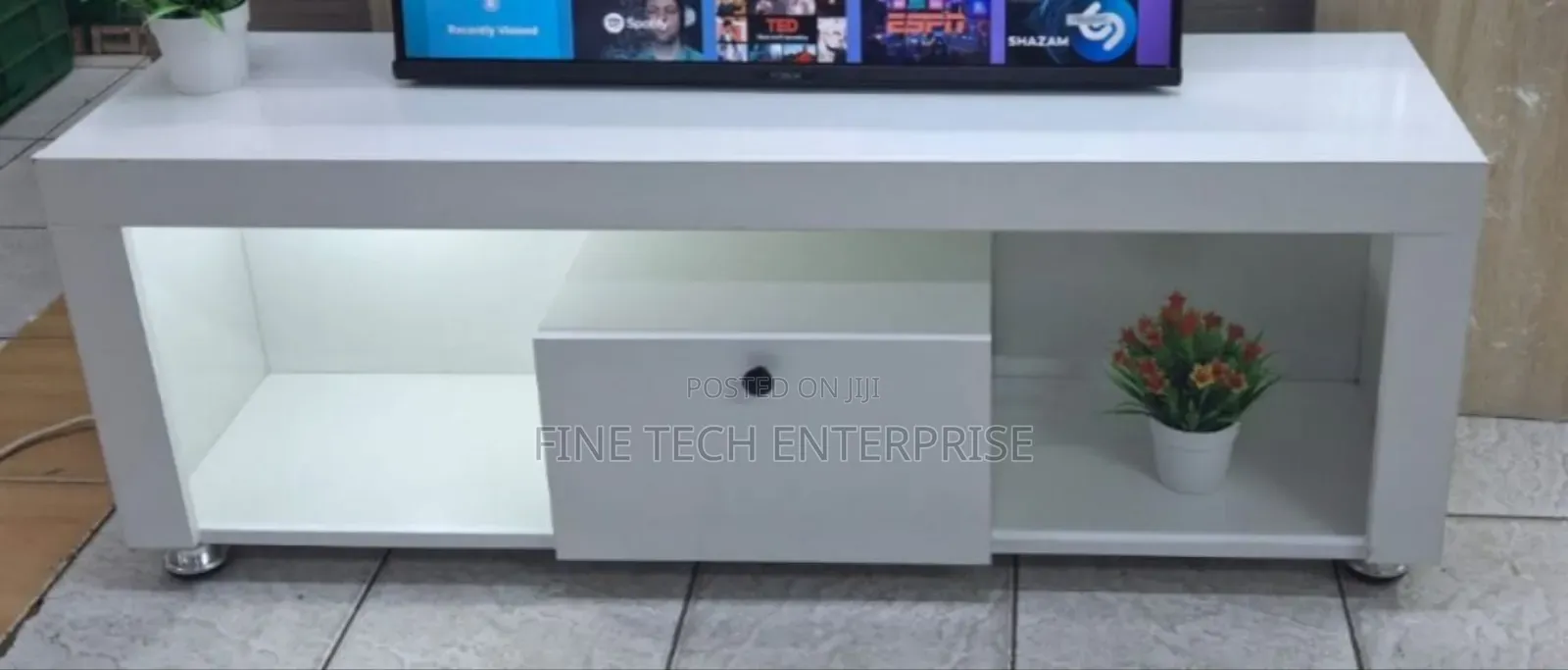 *Amsterdam Modern Tv Stand 4ft With Led Light White