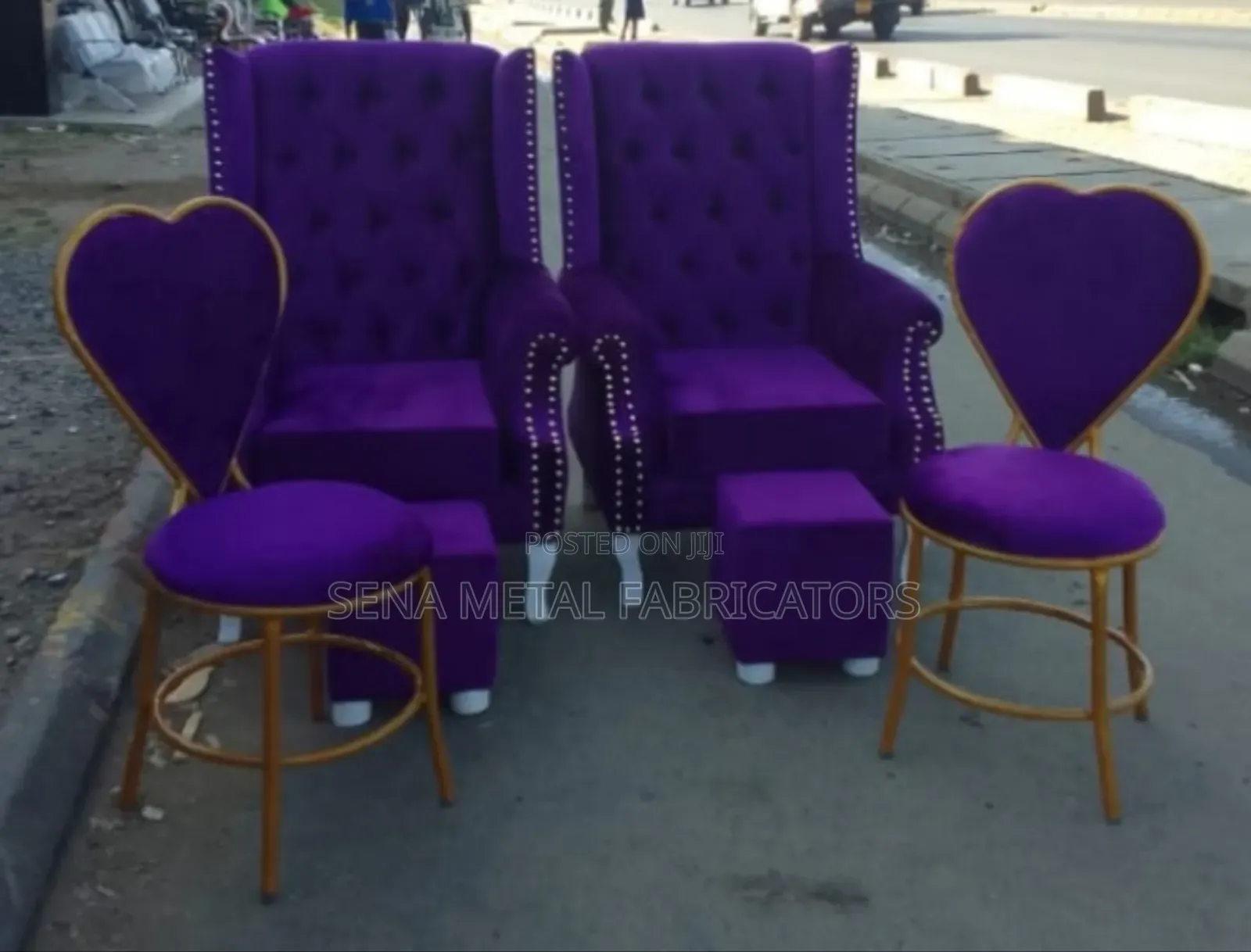 King-Size Chair, Love Design and Pouffes.