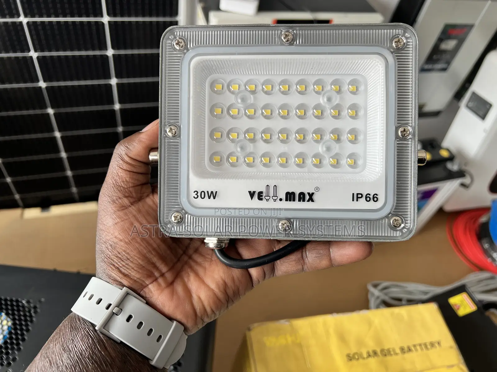 Vellmax 30w Led Floodlight – Powerful 3000 Lumens for Outdoor Lighting