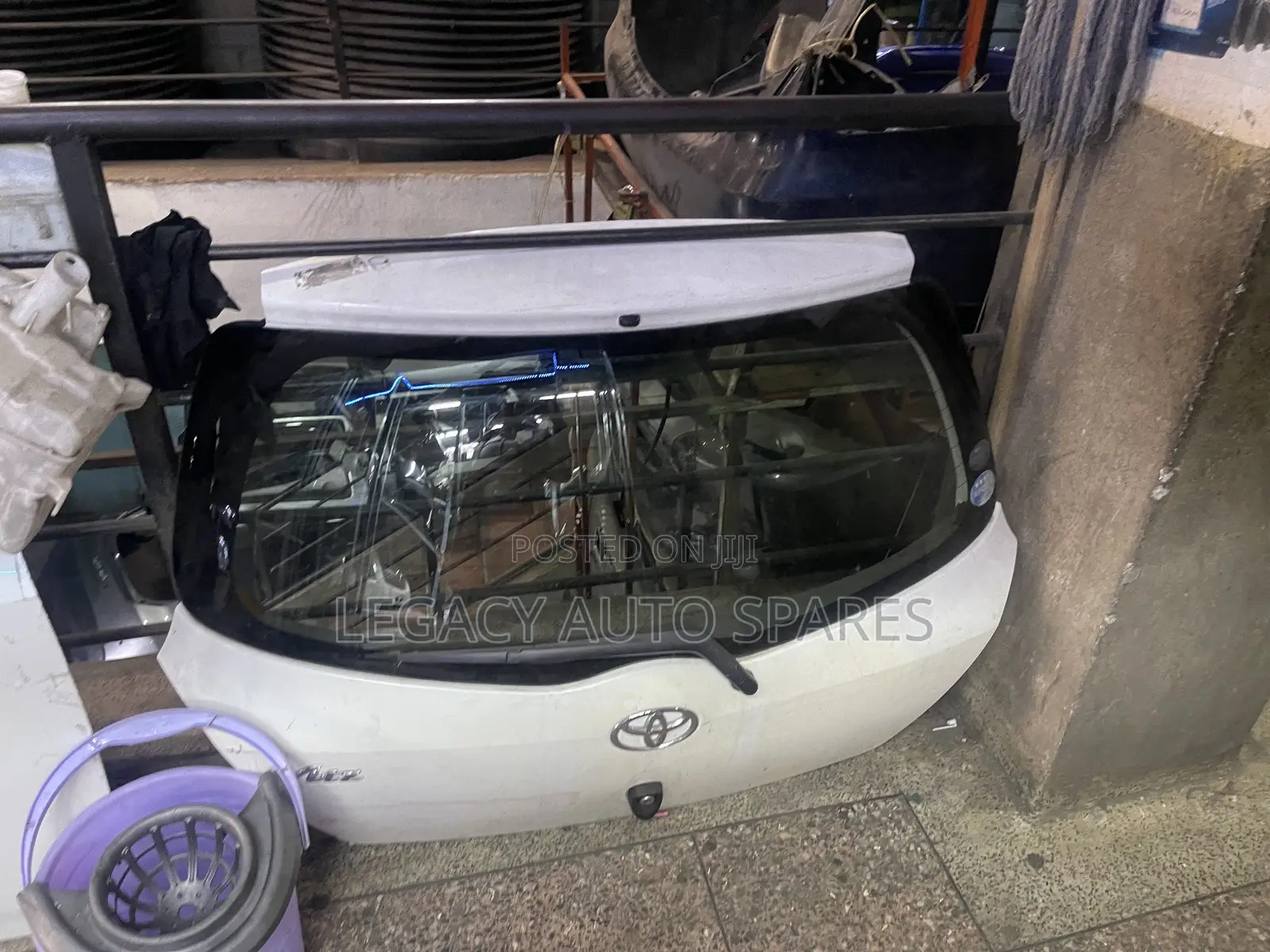 Toyota Vitz Jewela Boot