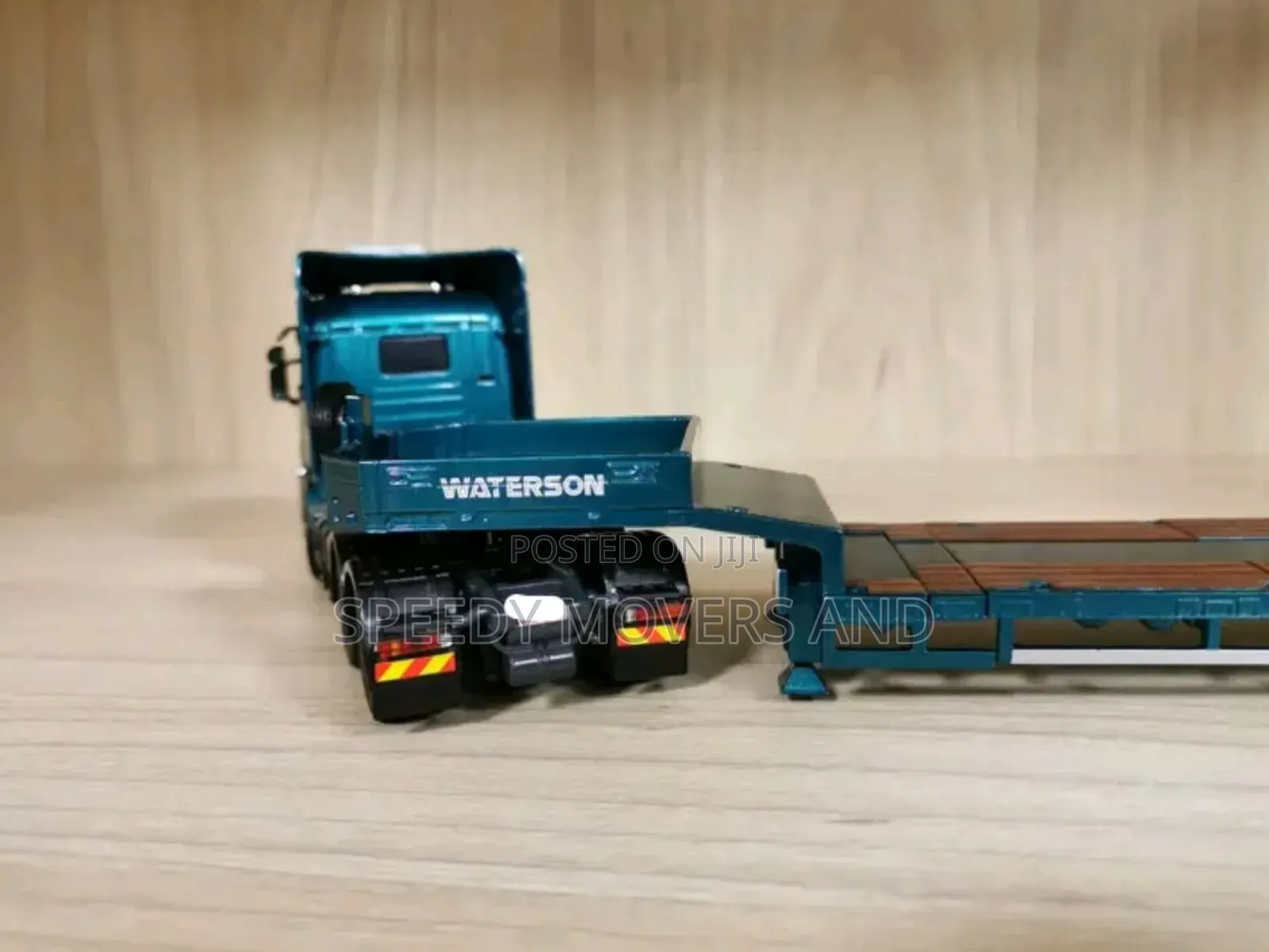 Boxbody.Containerised.Flatbed for Hauling Are at Hand