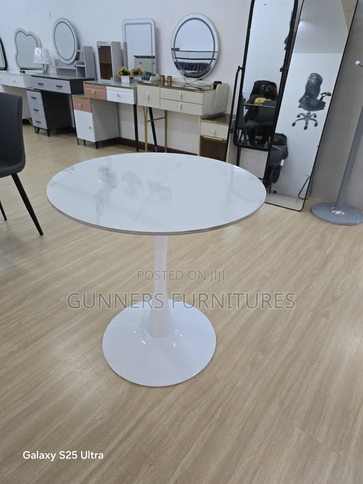 Round Table Round Table Round Table