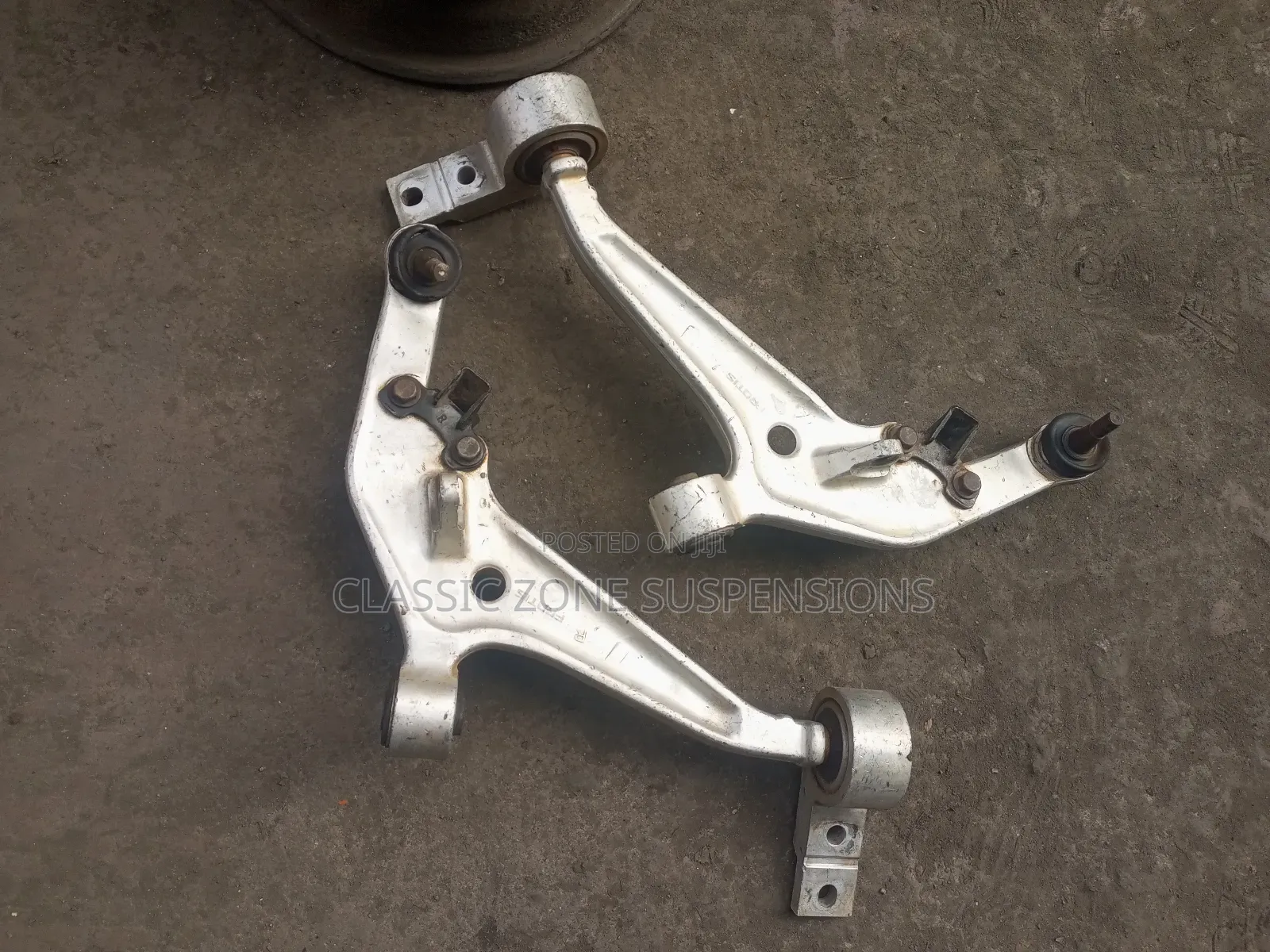 Nissan Xtrail Control Arm