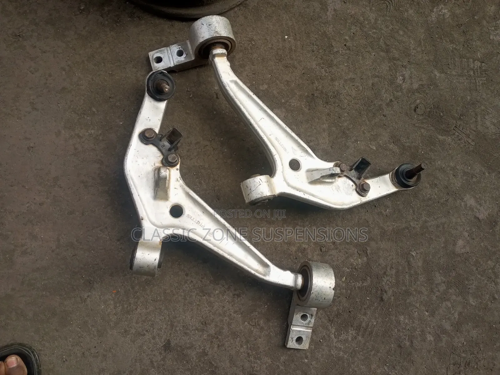 Nissan Xtrail Control Arm