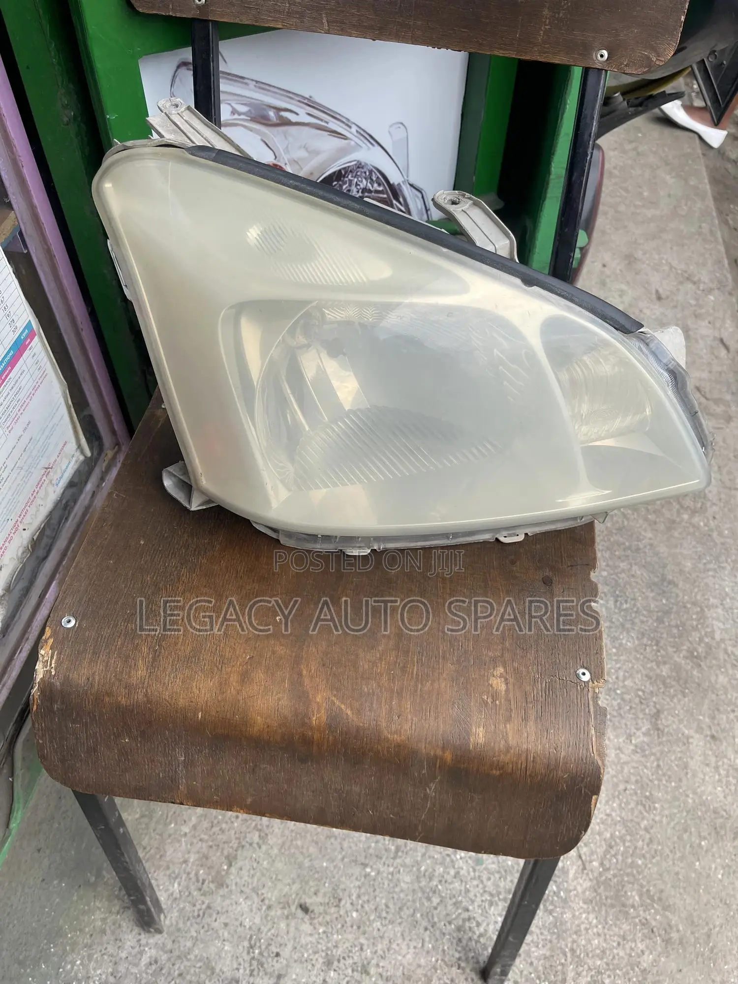Ex-Japan Toyota Premio 240 Headlight (2002 Model)