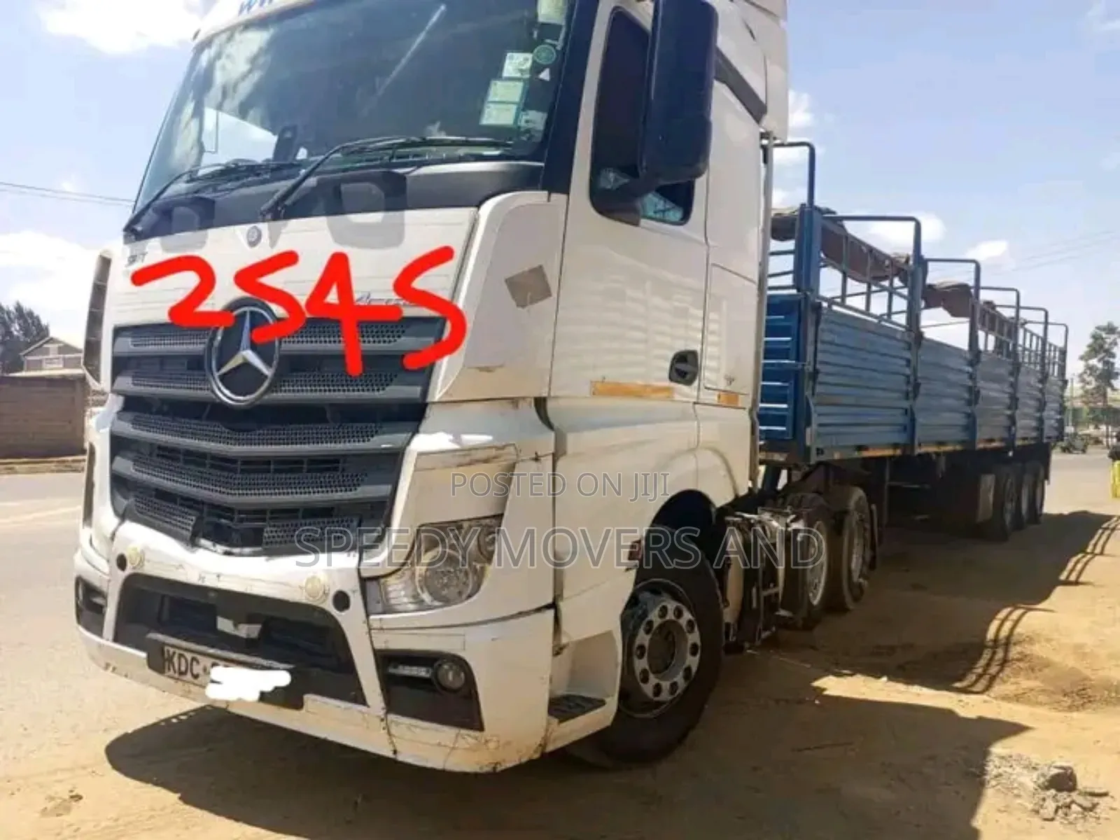 Boxbody and Flatbed Trailers Accessible for Transport