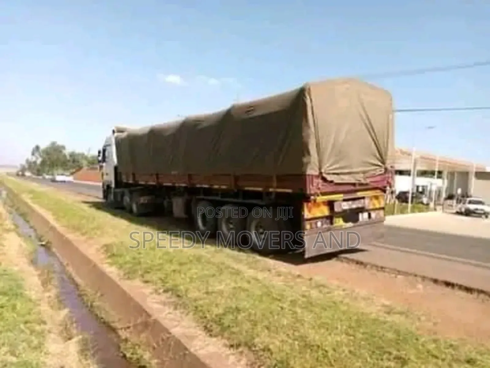 Boxbody/Flatbed Trailers Accessible for Jobs