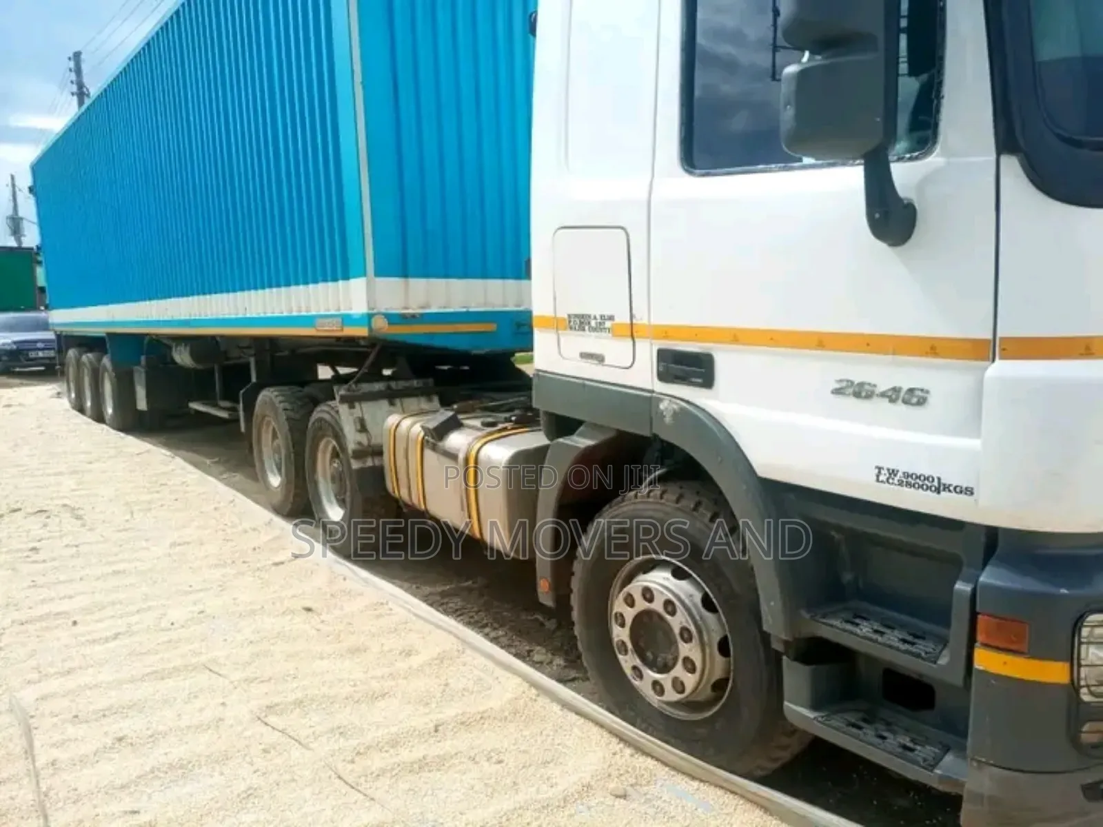 Boxbody/Flatbed Trailers Accessible for Jobs