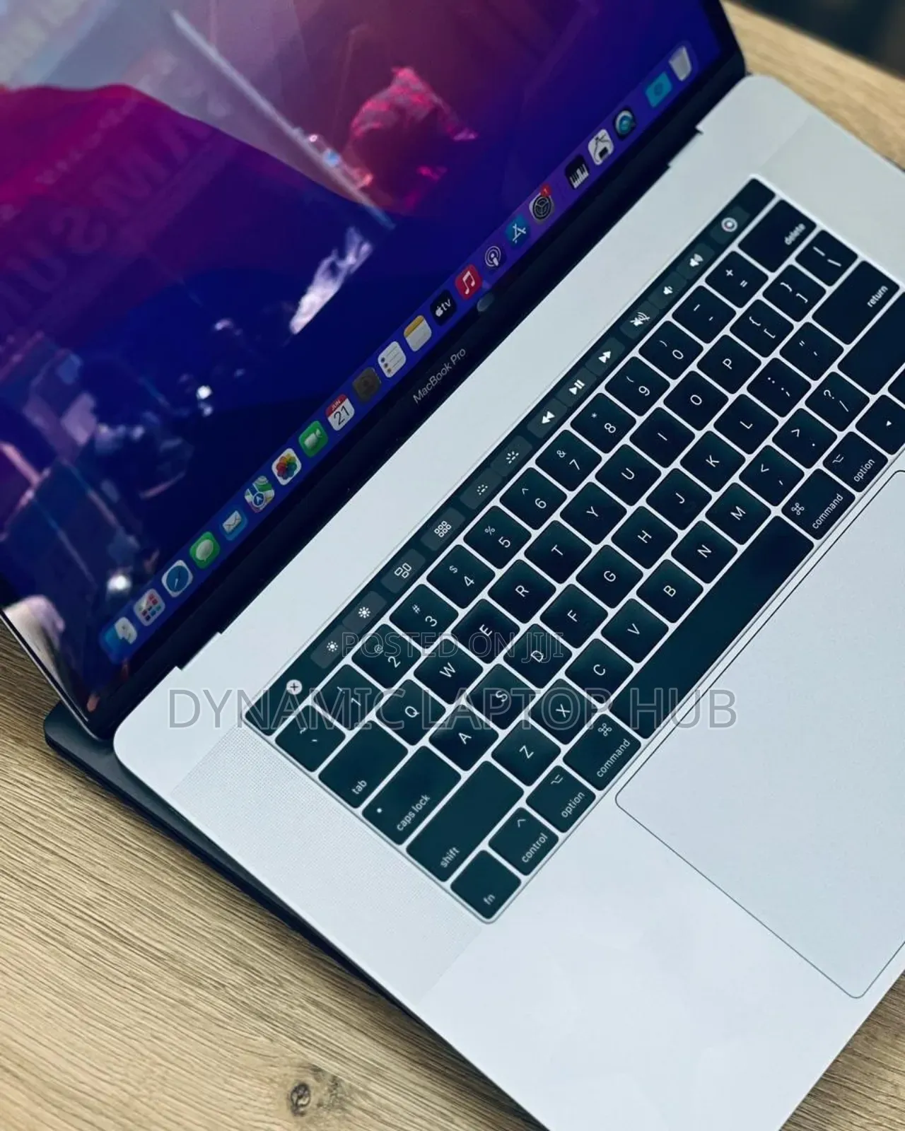 Laptop Apple MacBook Pro 2016 16GB Intel Core I7 SSD 256GB