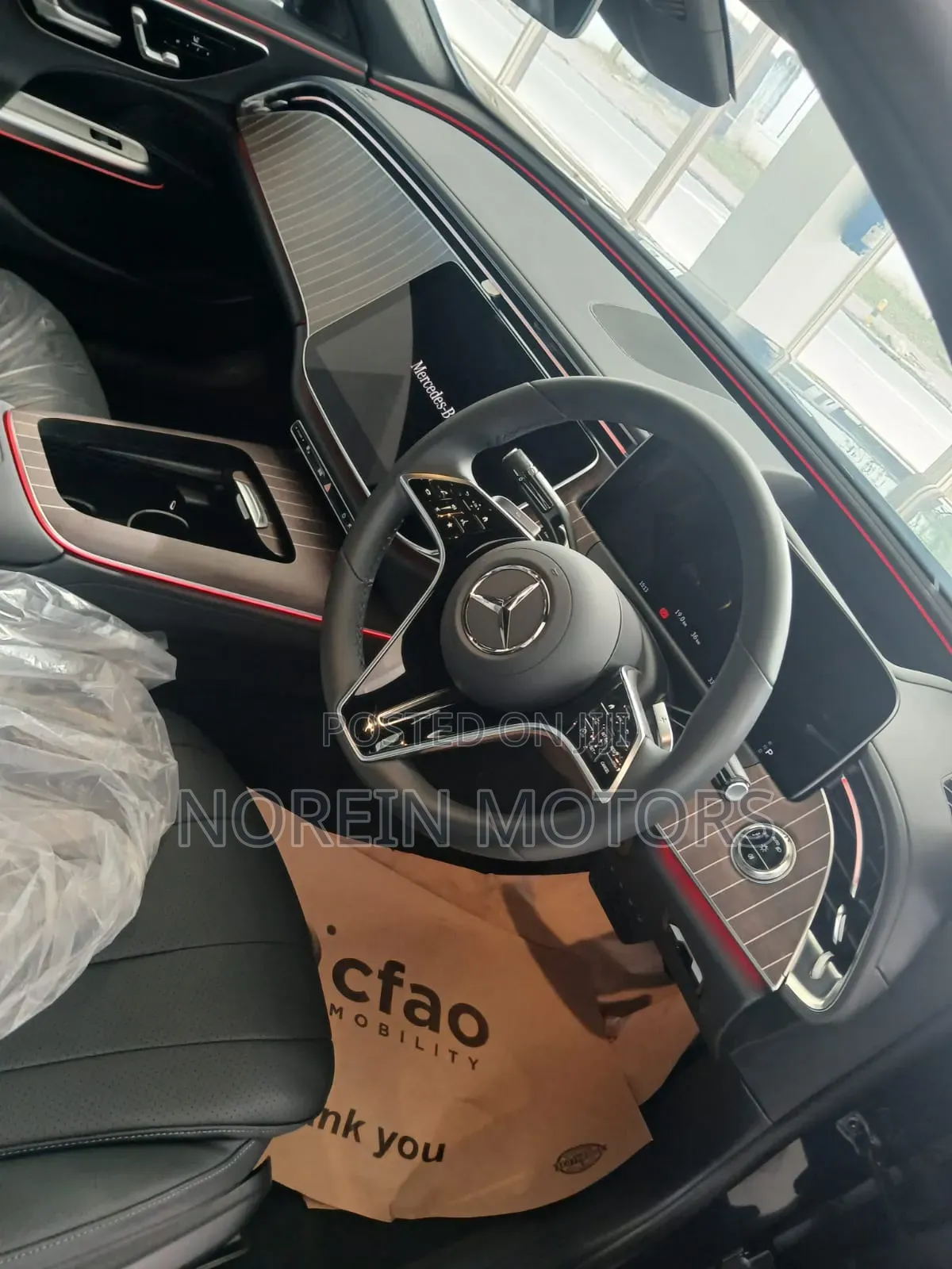 New Mercedes-Benz E200 2024 Blue