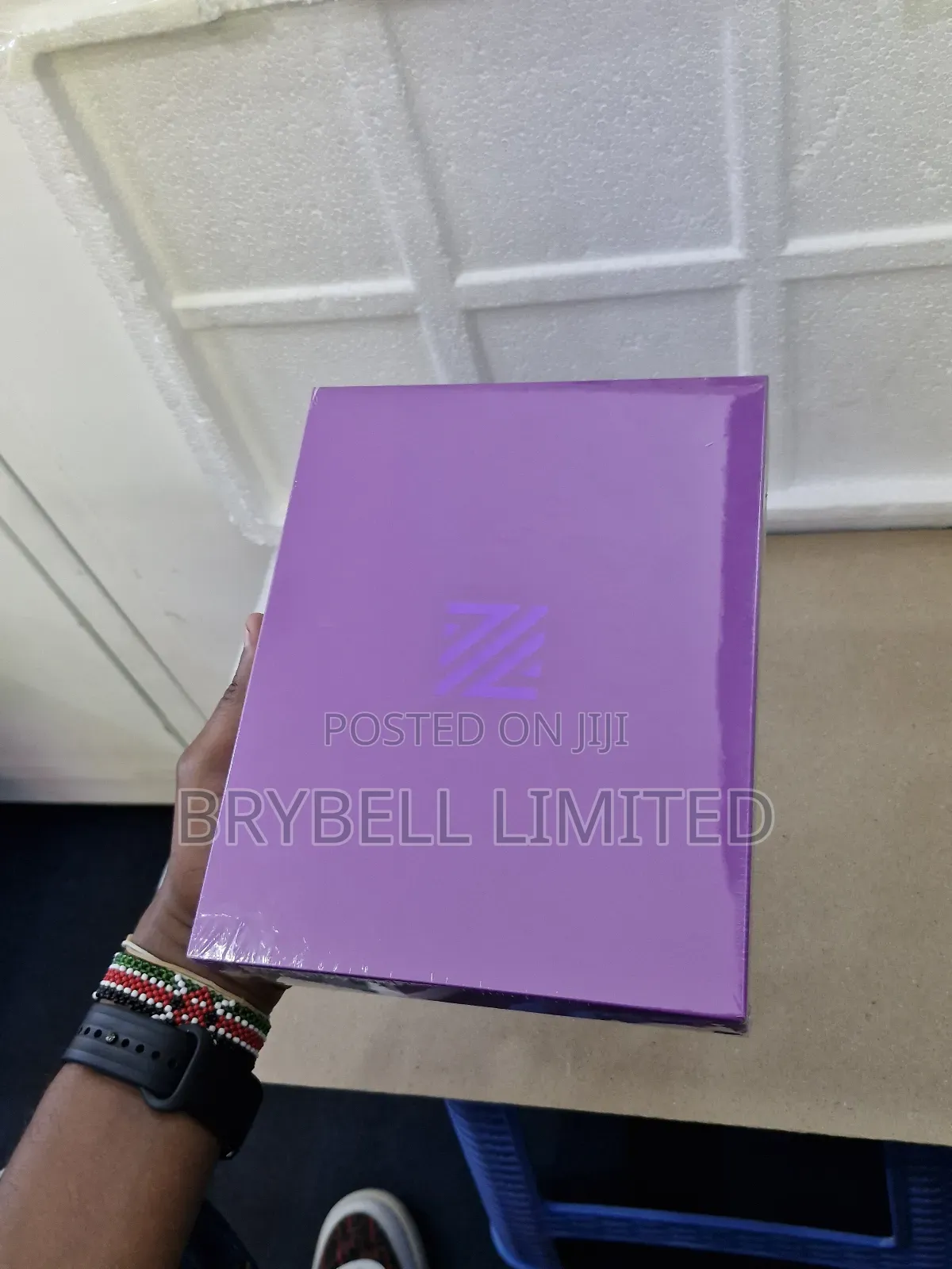 New Mobile Phone 128 GB Black