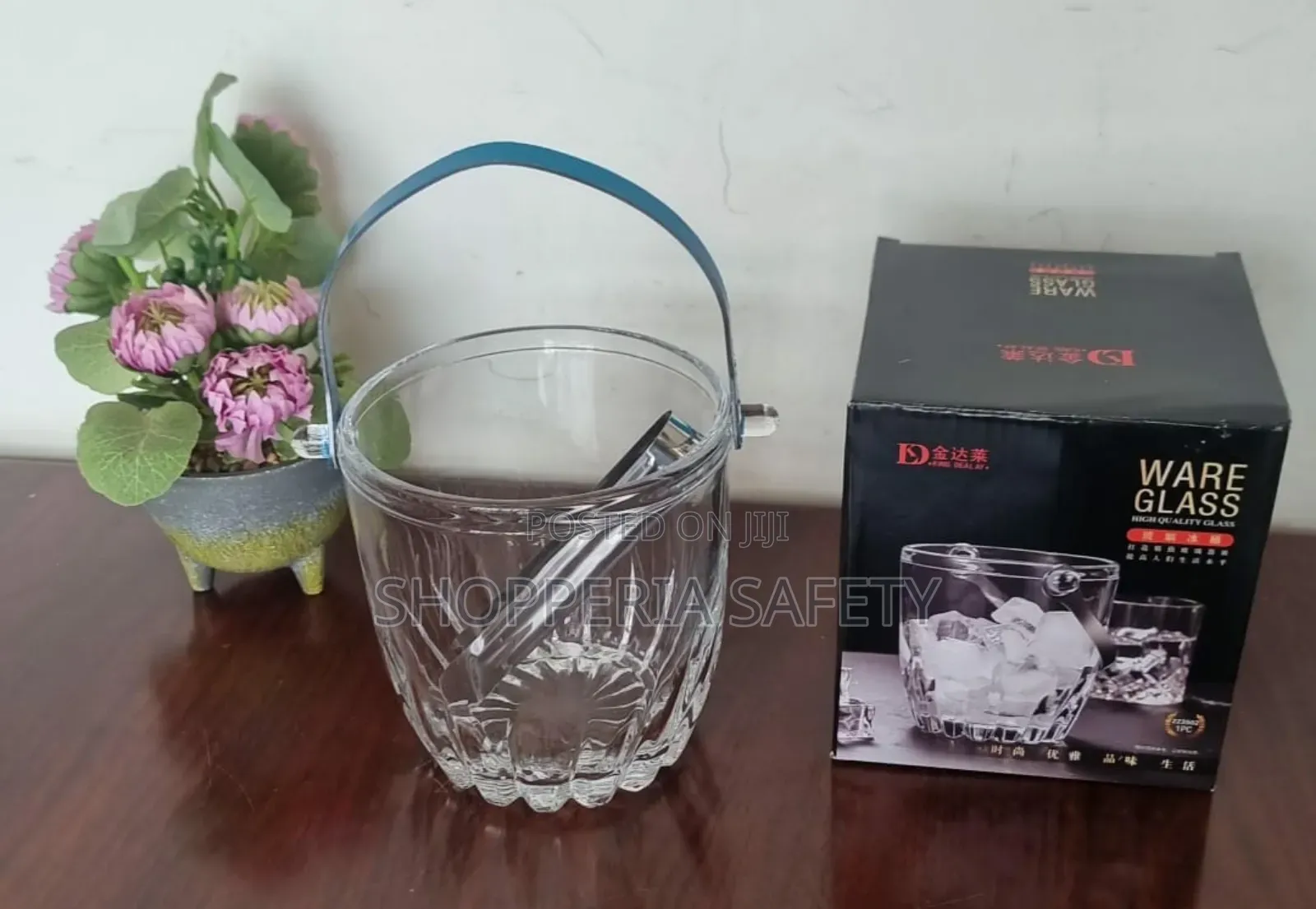Glass Ice Cube Bucket With a Stainless Lid