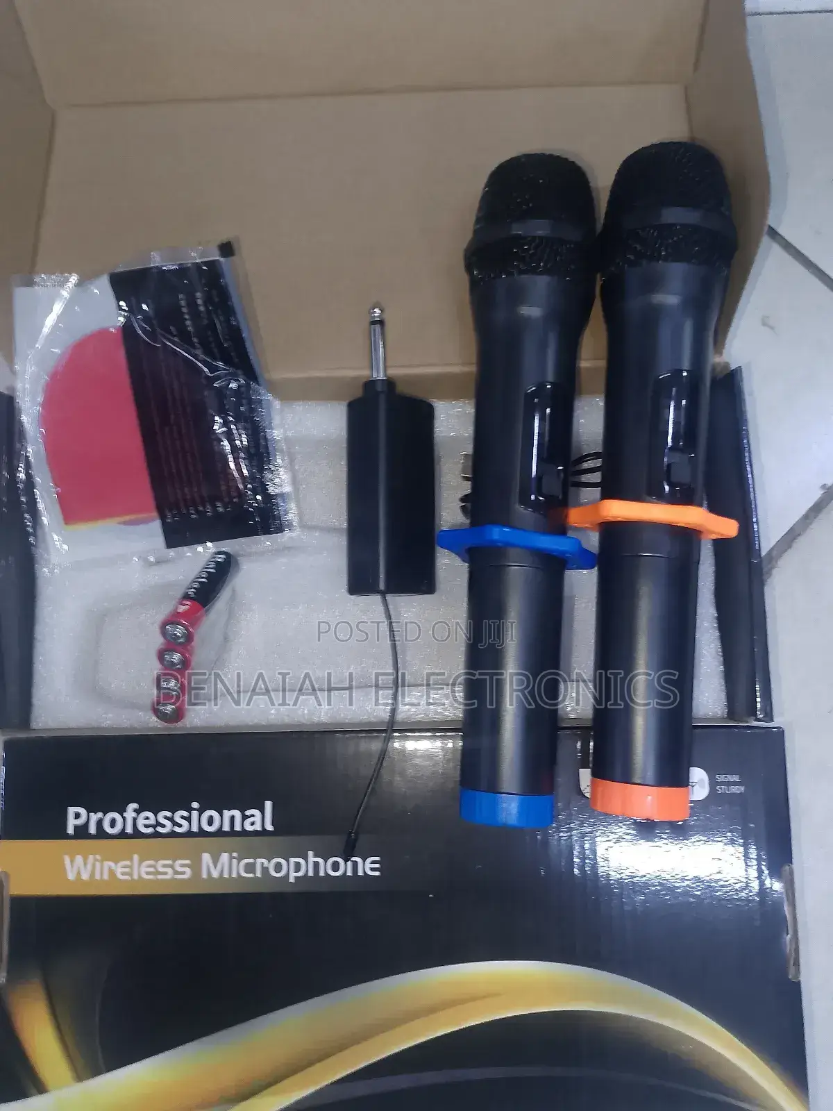Professional Wireless Universal Microphone