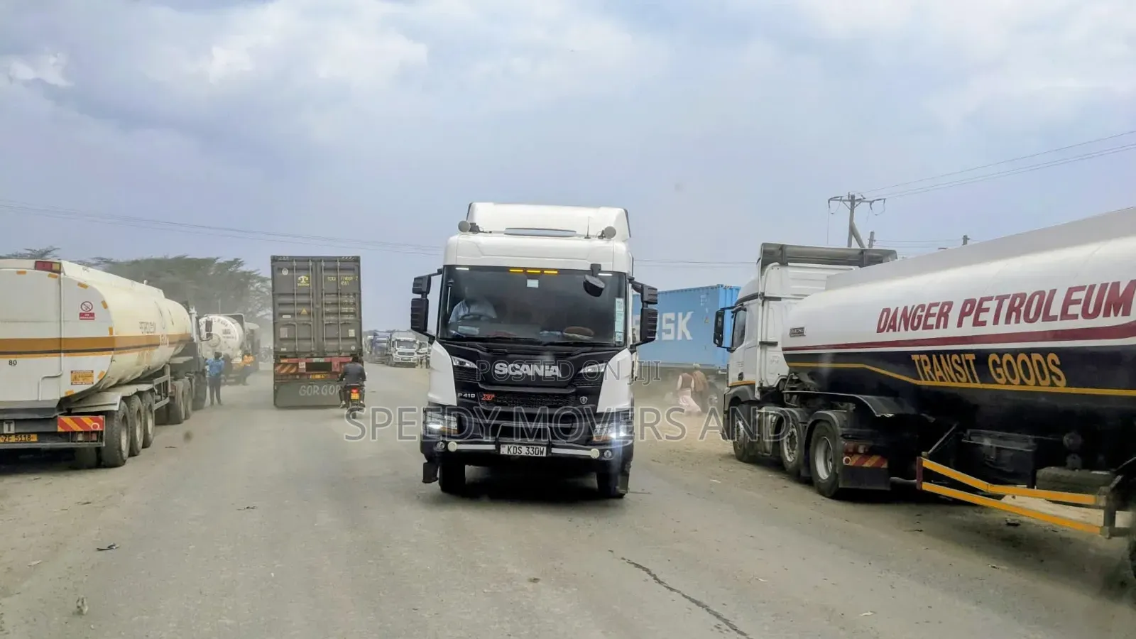 Transit Trailers for Goods Transportation Are Available