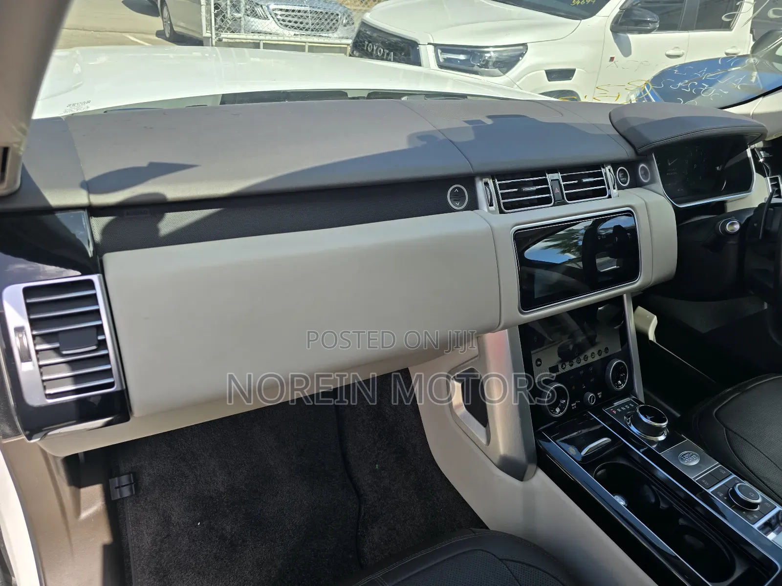 Land Rover Range Rover Vogue 2020 Pearl