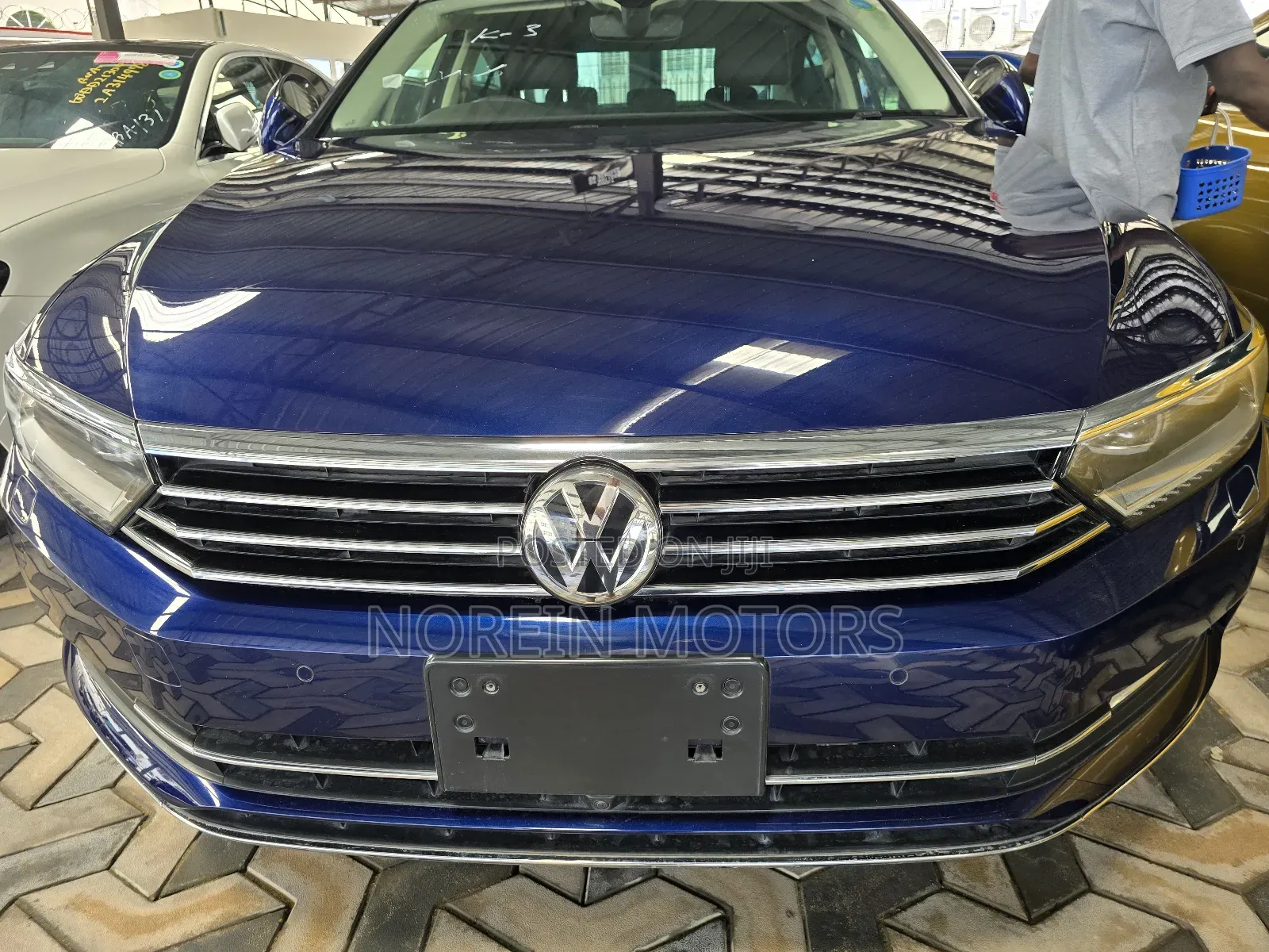 Volkswagen Passat 2019 Blue