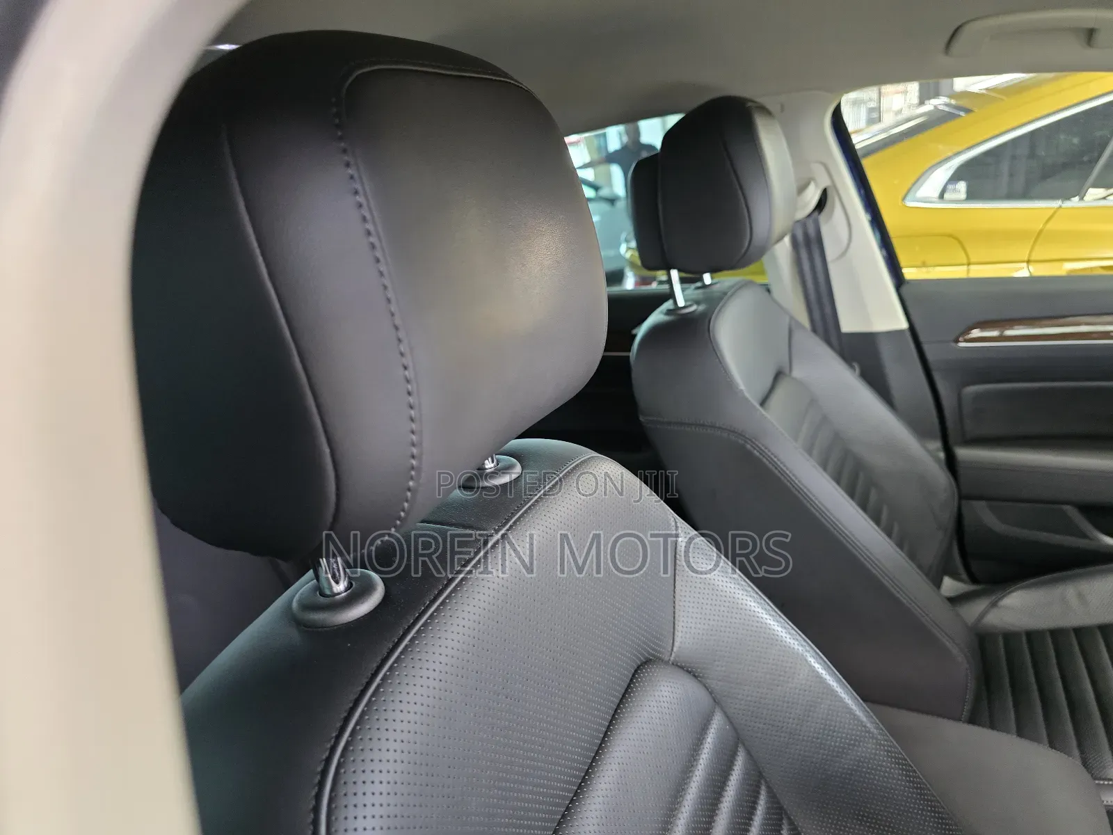 Volkswagen Passat 2019 Blue