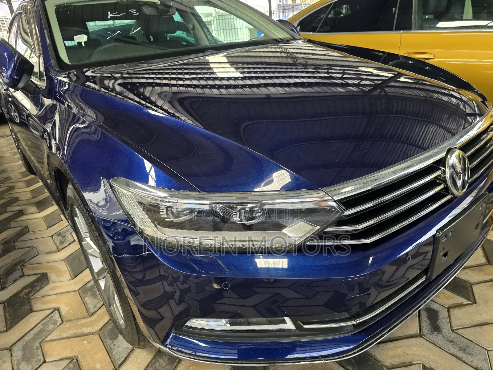 Volkswagen Passat 2019 Blue