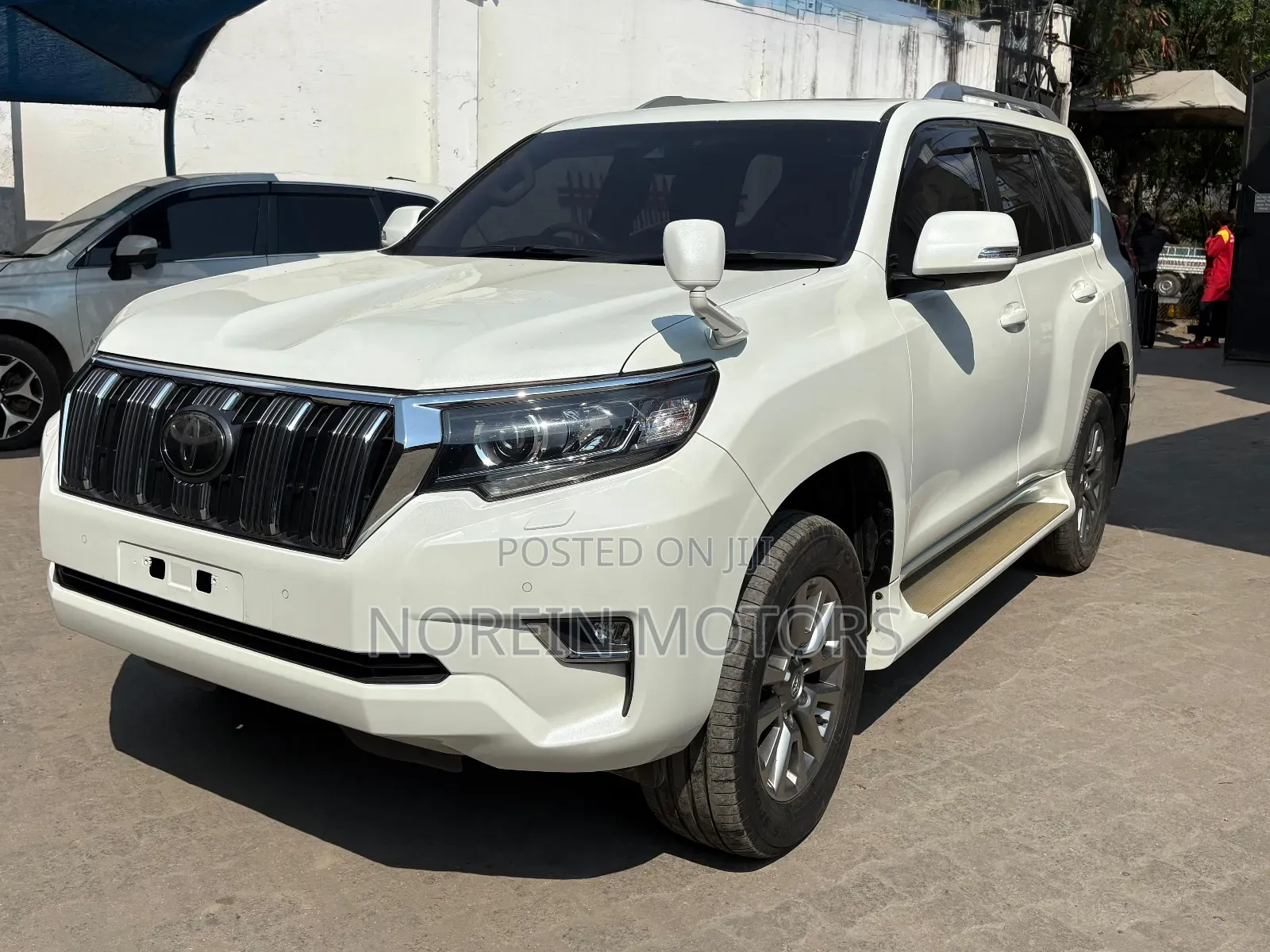 Toyota Land Cruiser Prado 2019 White