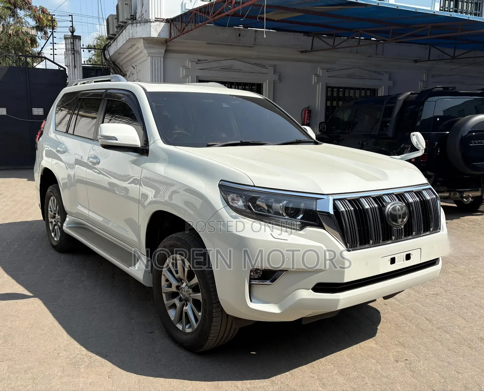 Toyota Land Cruiser Prado 2019 White