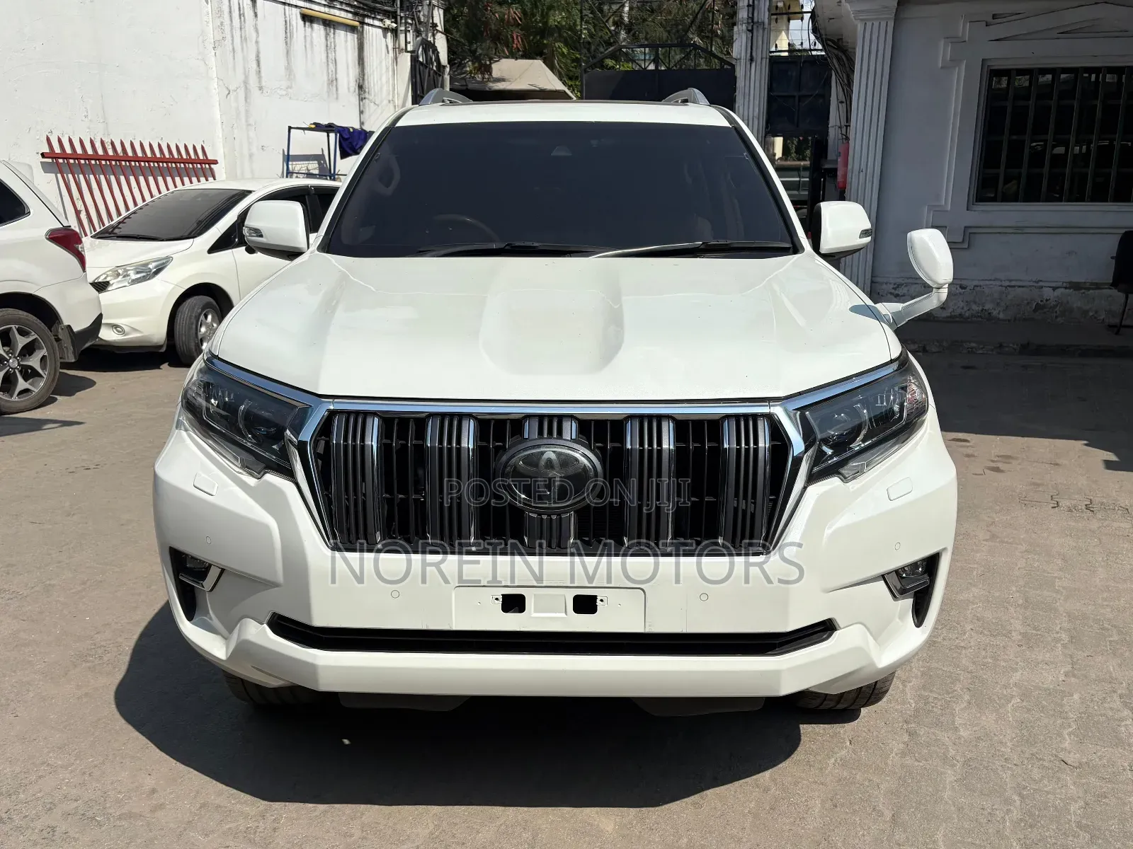 Toyota Land Cruiser Prado 2019 White