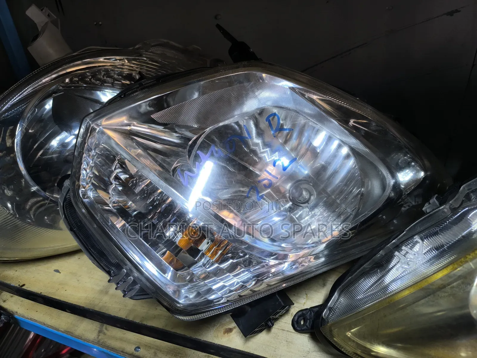 Suzuki Wagon R 2010 Headlight