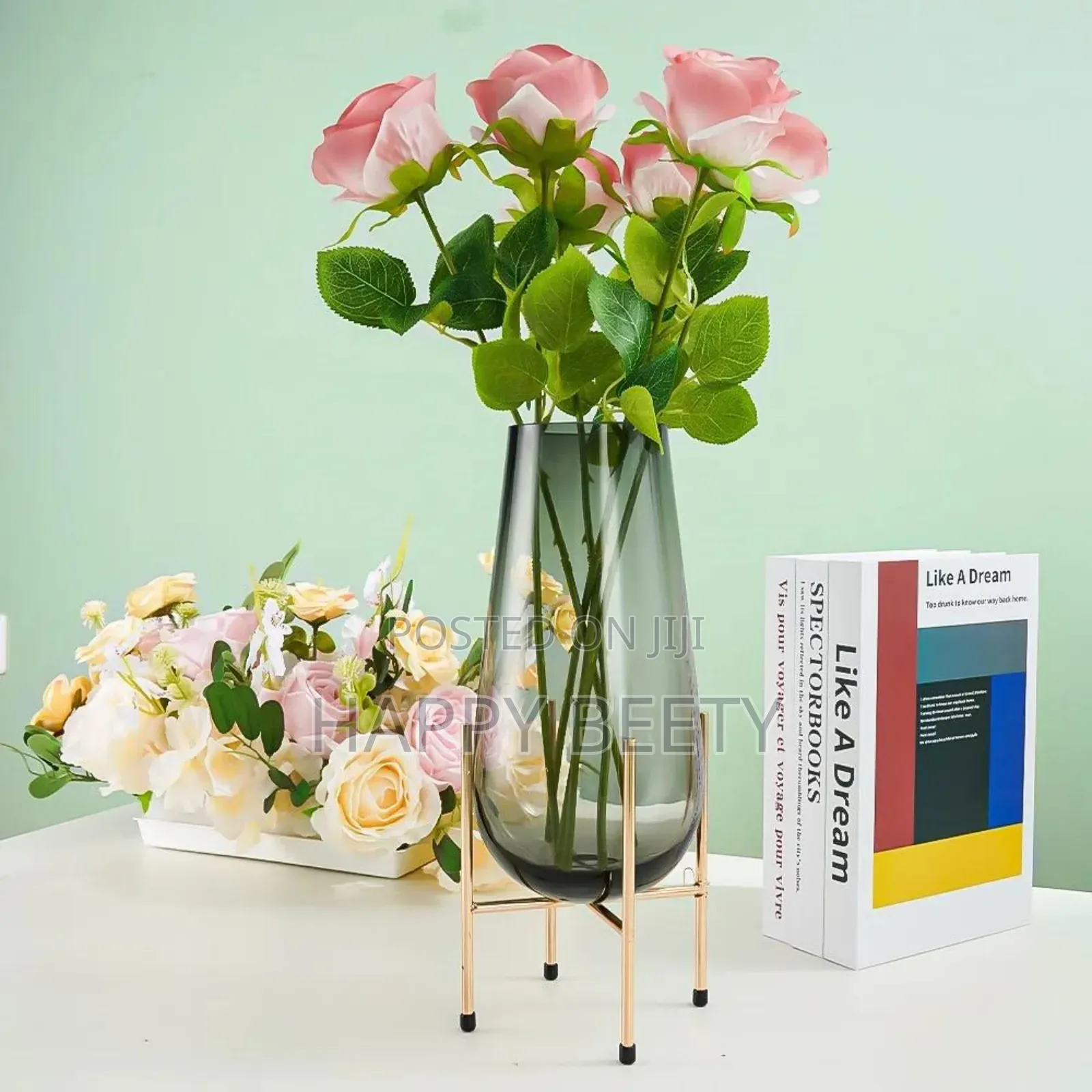 *Nordic Modern Creative Glass Vase With Metallic Stand*
-