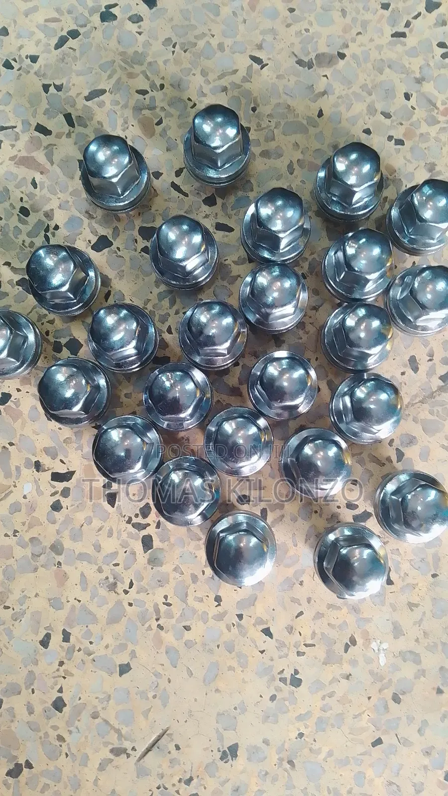 Land Rover Defender Wheels Nuts