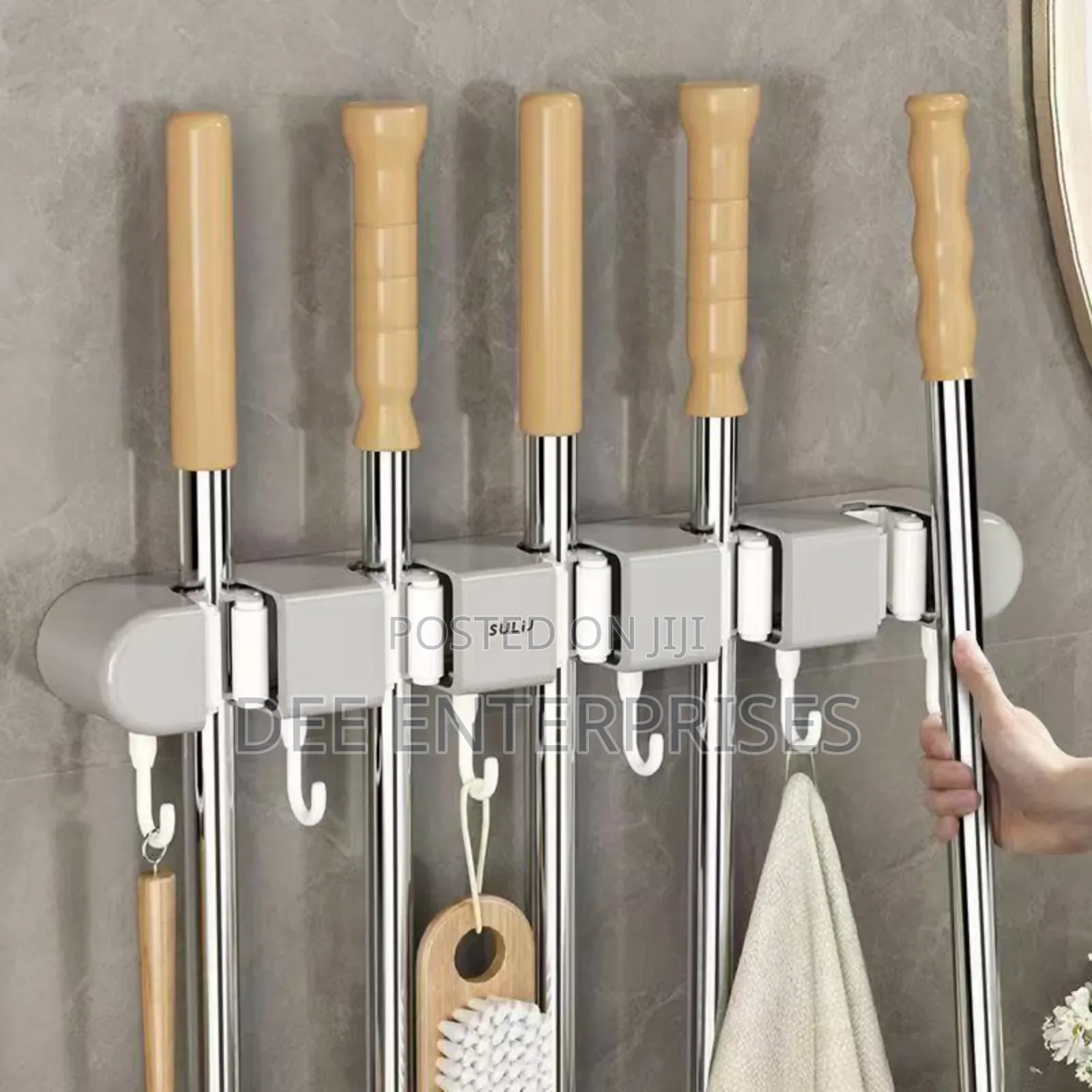 Non Slip Wall Mounted Mop Holder