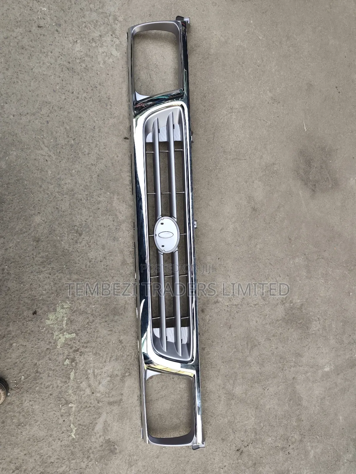 Front Chrome Grille Toyota Hilux Millennium Ln145/146