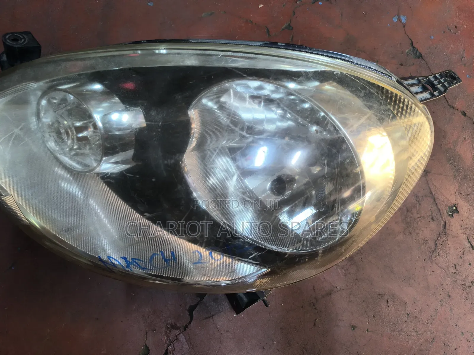 Nissan March 2012 Non Xenon Headlights