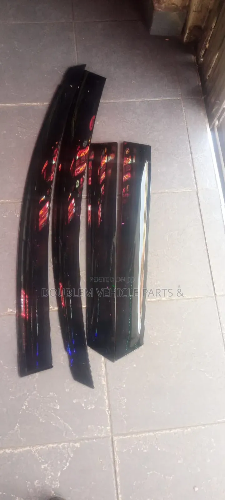 Windbreakers/Sunvisors Toyota Ractis 2010,2011,2012,2013,2014 Original