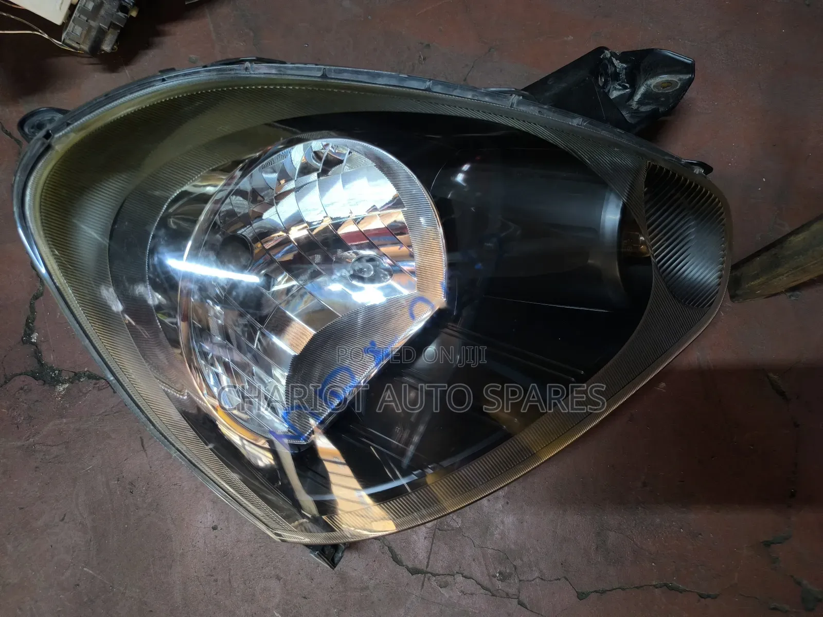 Daihatsu Mira 2012 Non Zenon Headlight