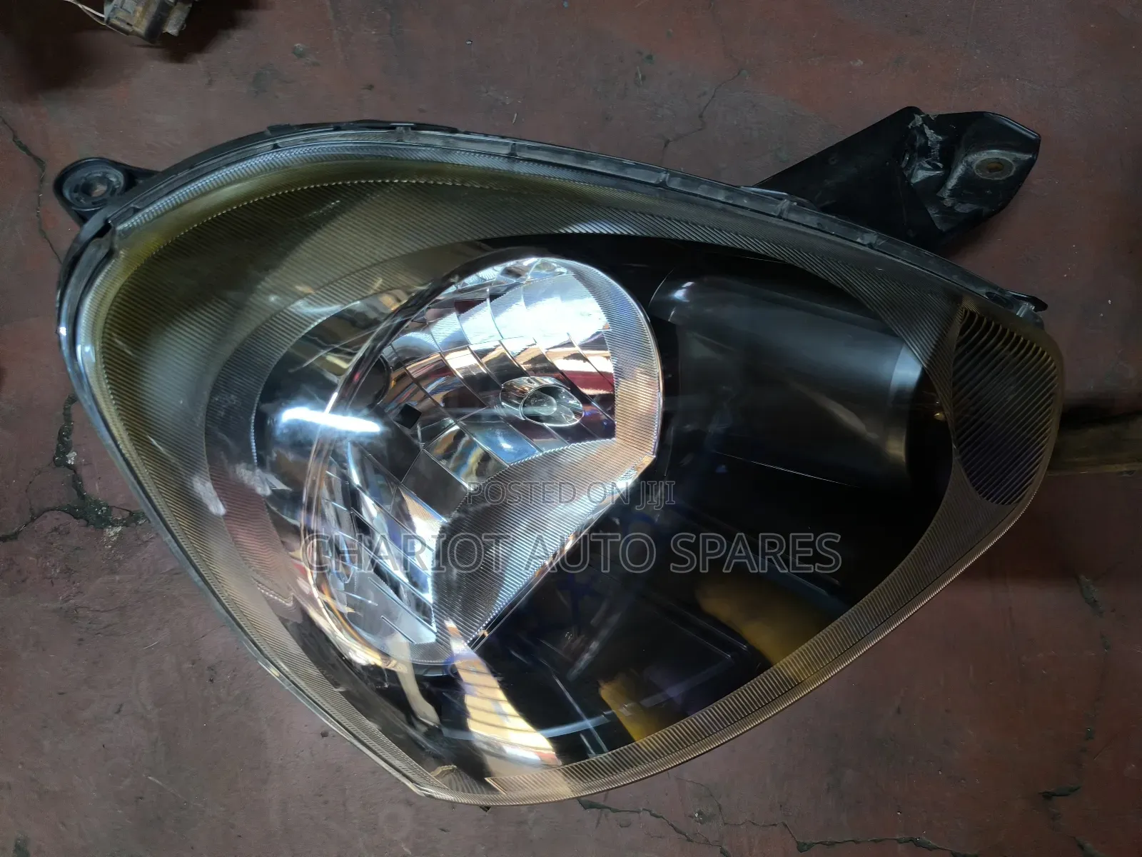 Daihatsu Mira 2012 Non Zenon Headlight