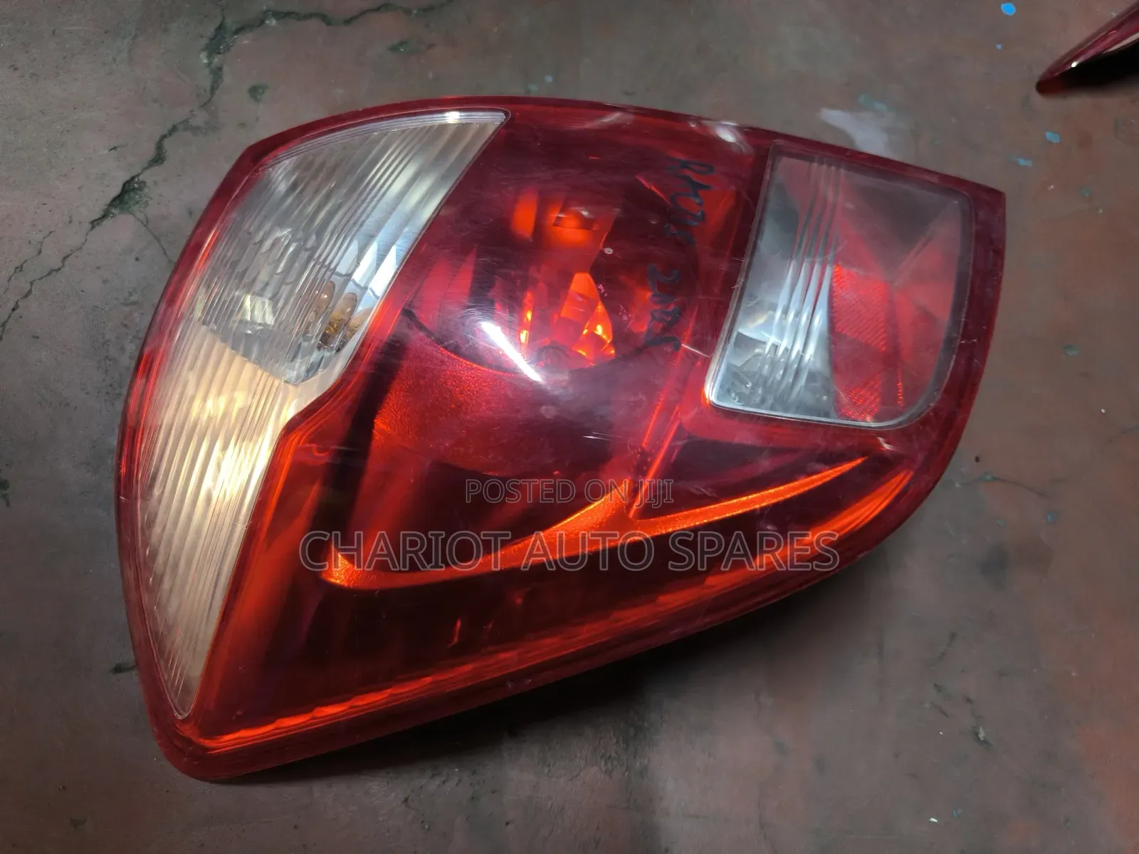 Toyota Ractis 2005  Taillights Available