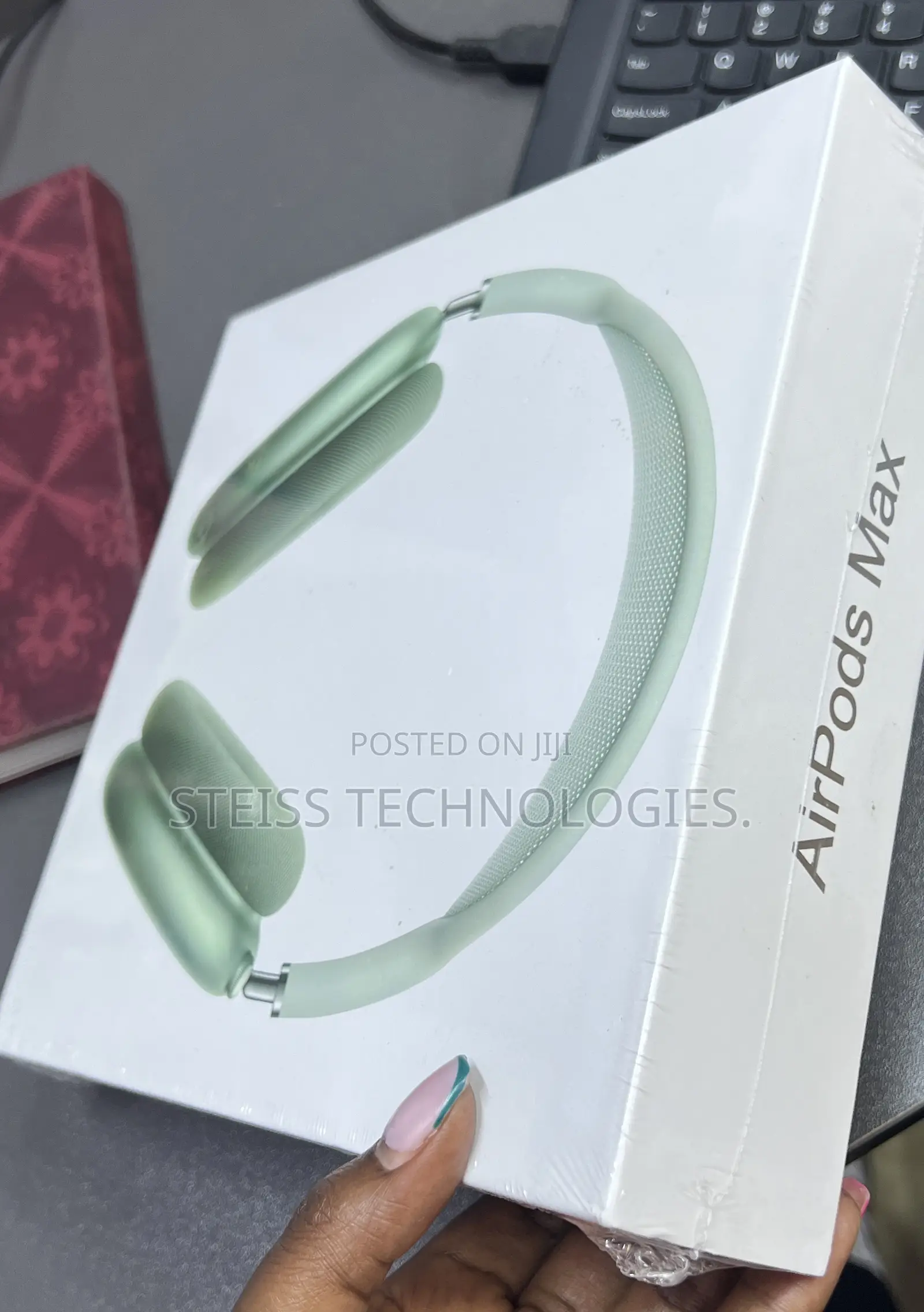 Green Apple Airpods Max.