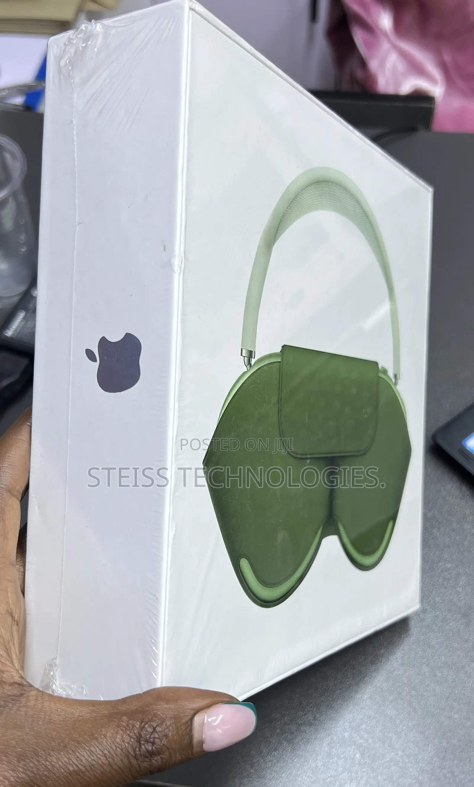 Green Apple Airpods Max.