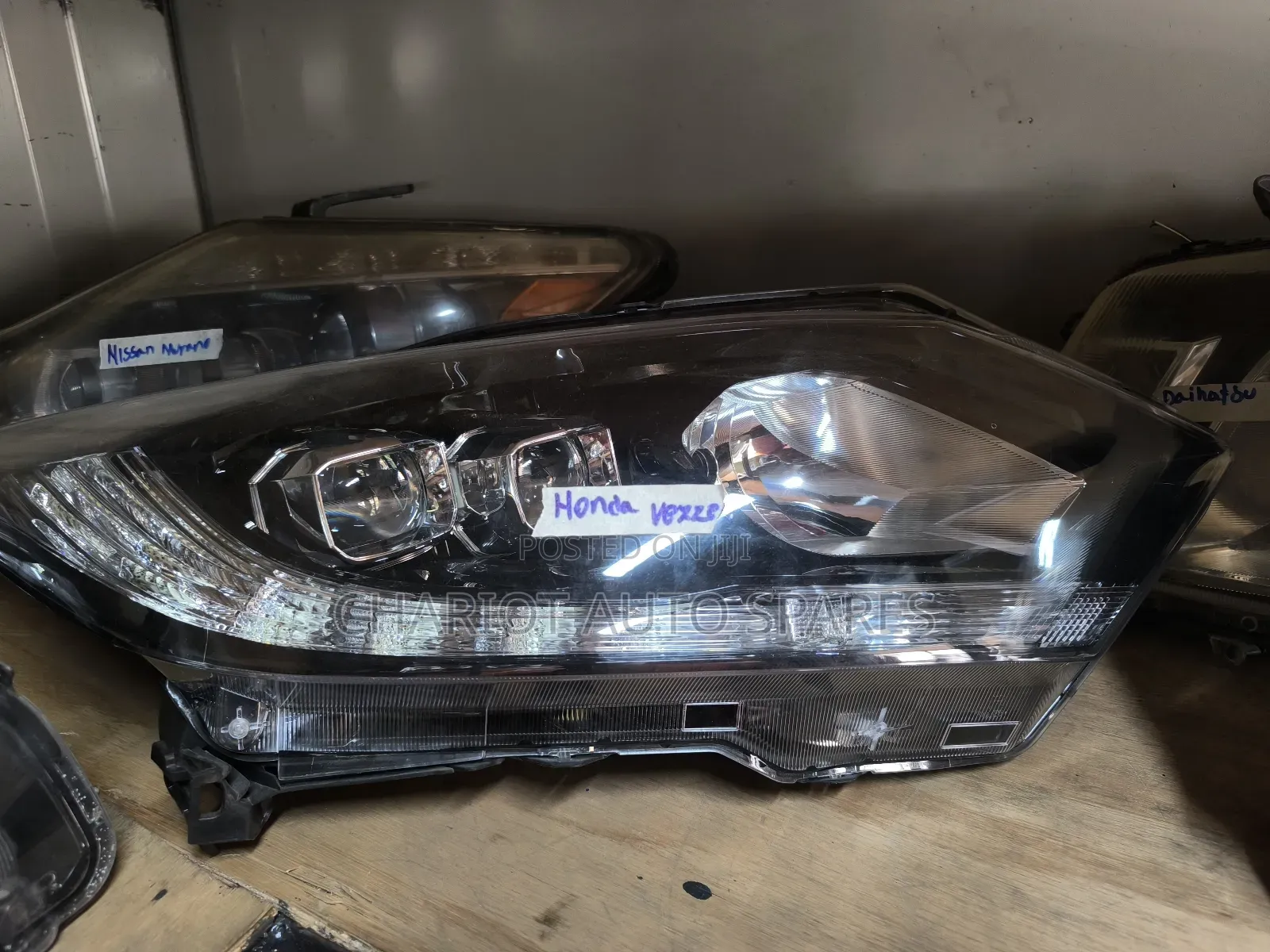 Honda Vezel 2016 Headlights