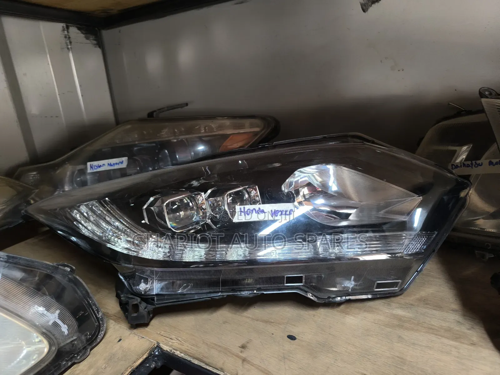 Honda Vezel 2016 Headlights
