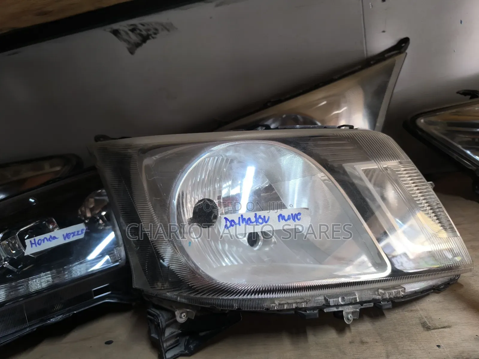 Daihatsu Move Headlights