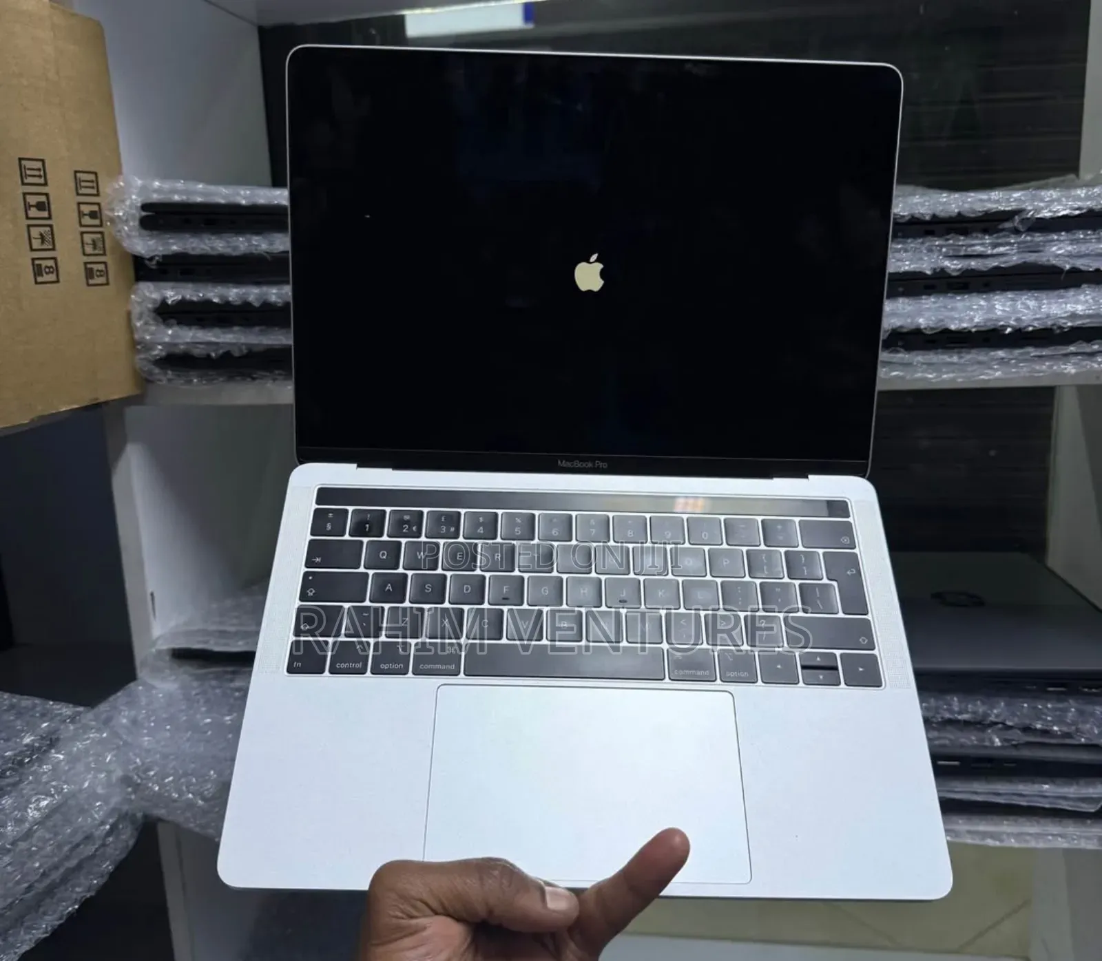 Laptop Apple MacBook Pro 2019 16GB Intel Core i7 SSD 256GB