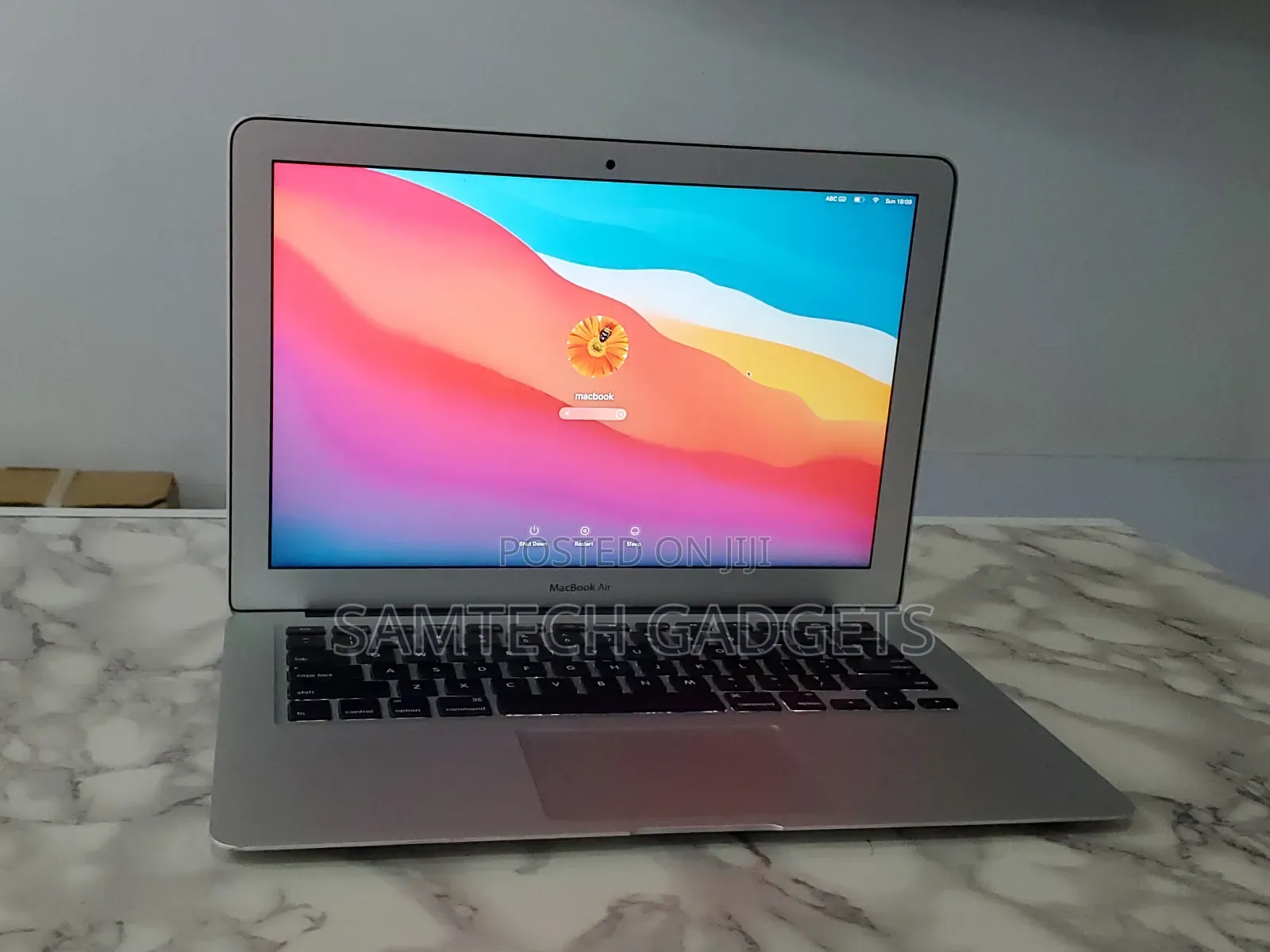 Laptop Apple MacBook Air 2017 8GB Intel Core I7 SSD 256GB