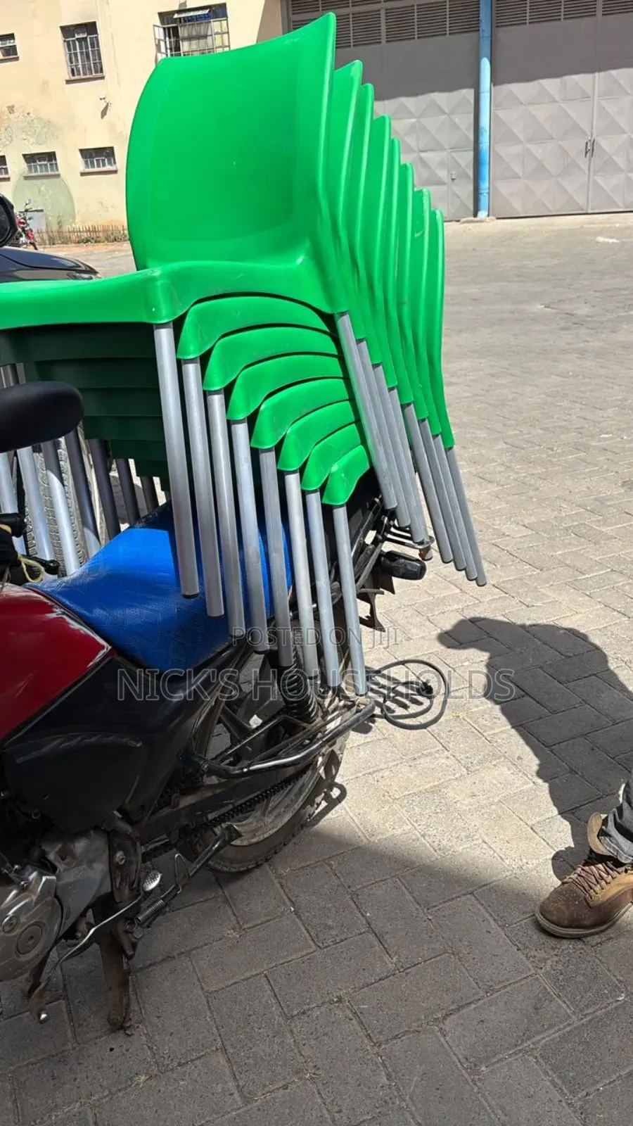 Plastic Chairs With Chrome Silver Legs