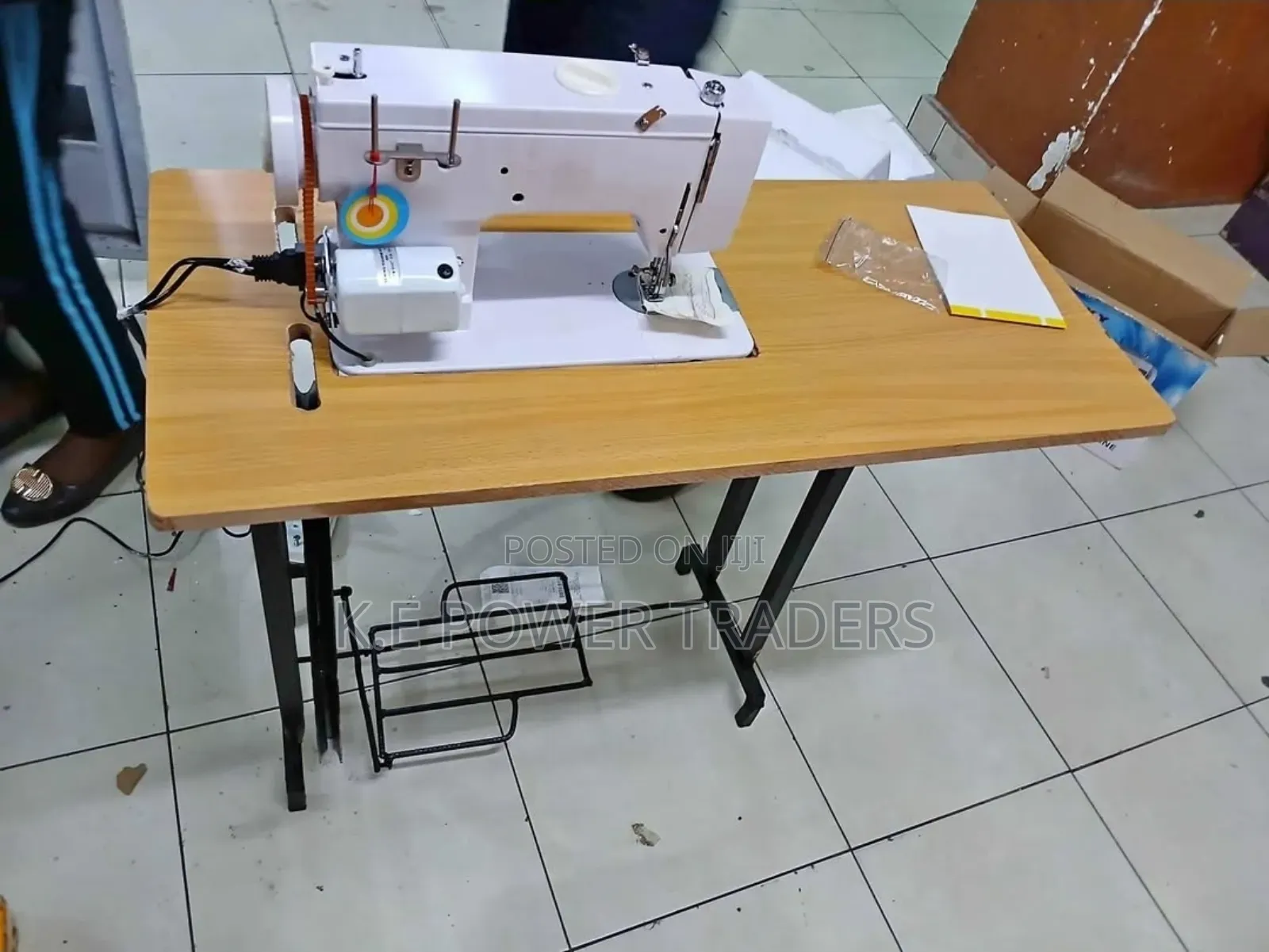 Zigzag Embroidery Sewing Machine