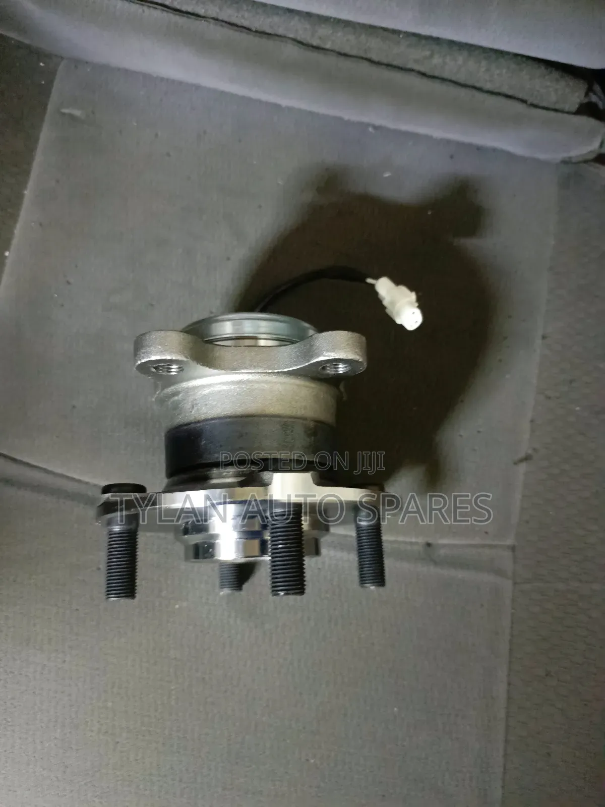 Rear Hub Suzuki Swift 4wd